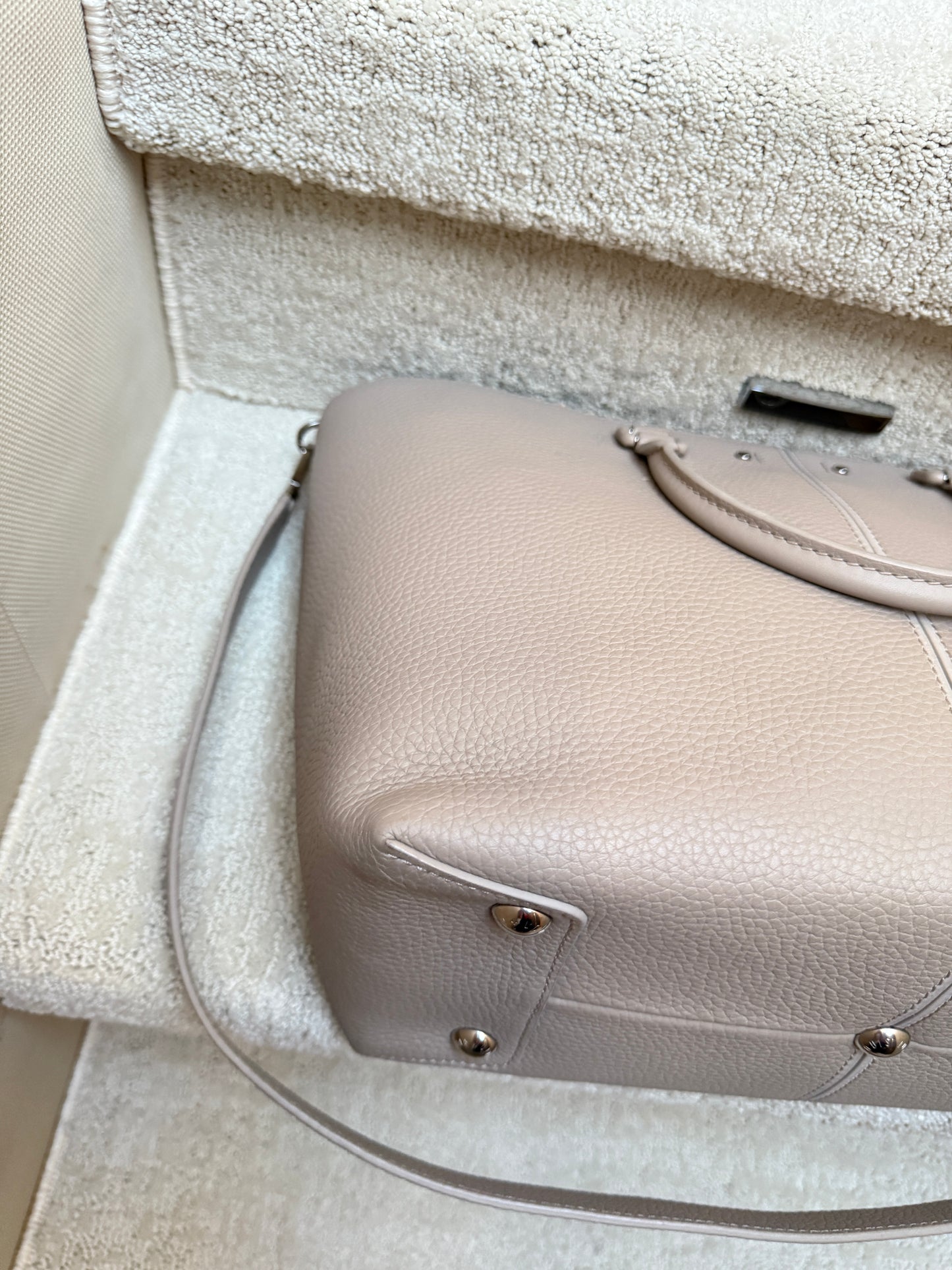 Louis Vuitton Pernelle Tote in Taurillon