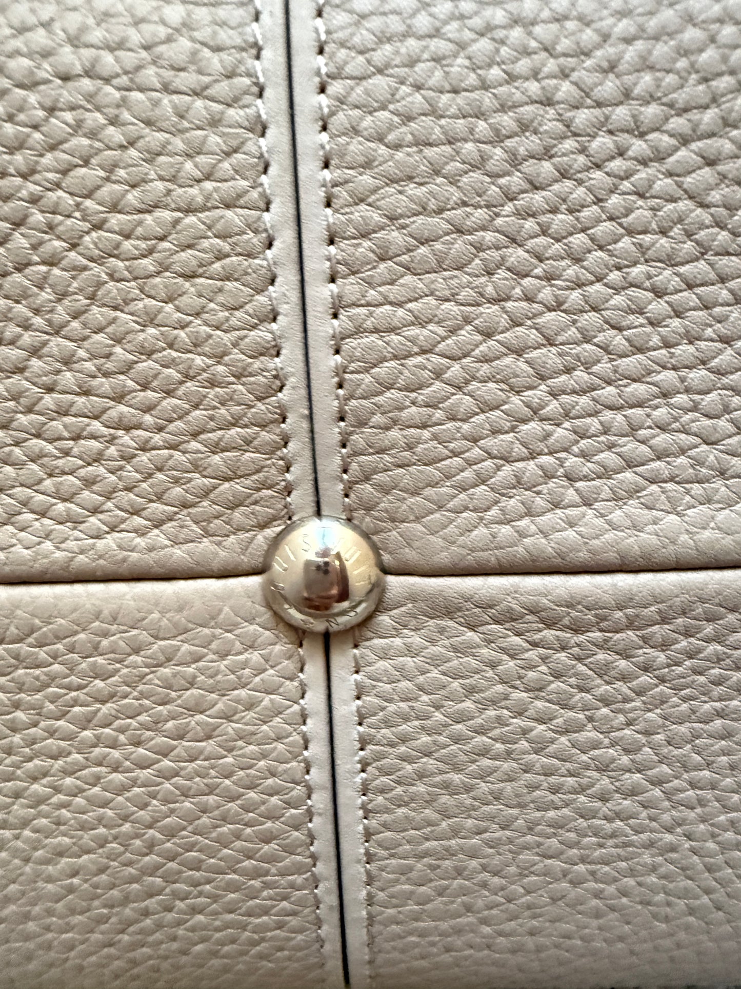 Louis Vuitton Pernelle Tote in Taurillon