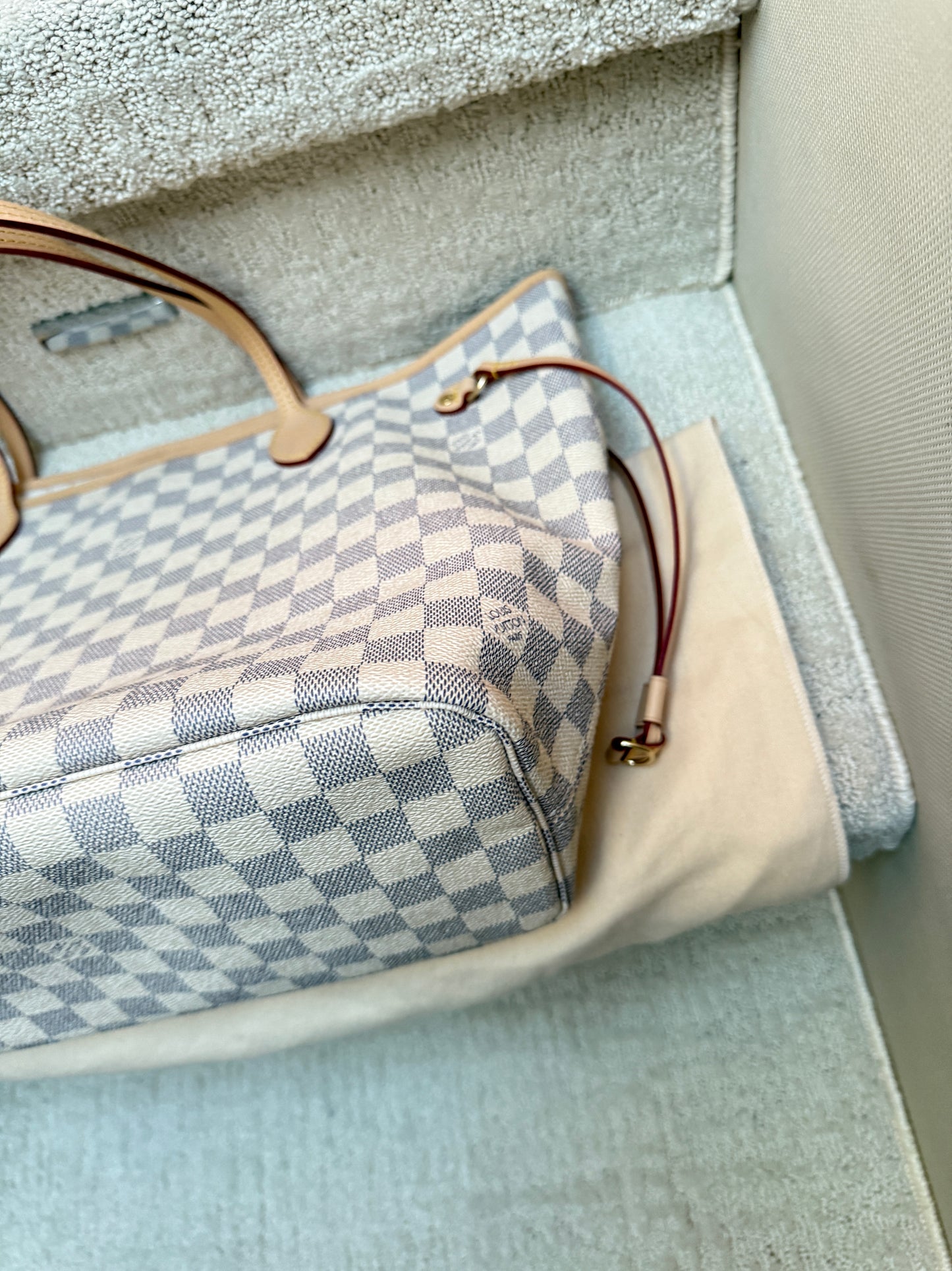 Louis Vuitton Damier Azur Neverfull in MM