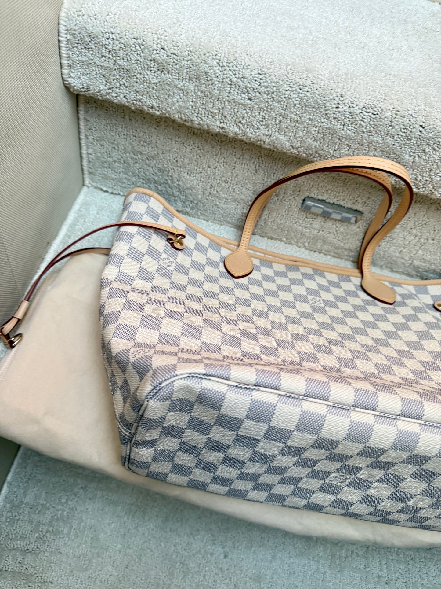 Louis Vuitton Damier Azur Neverfull in MM