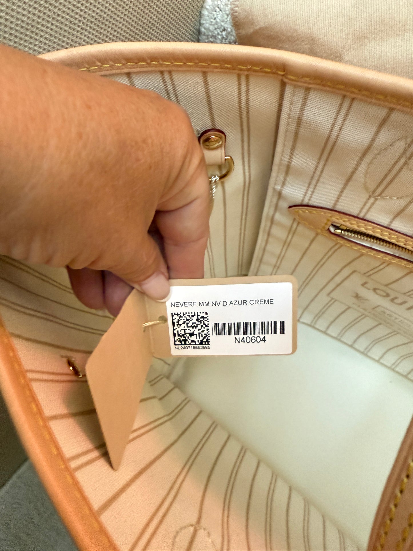 Louis Vuitton Damier Azur Neverfull in MM