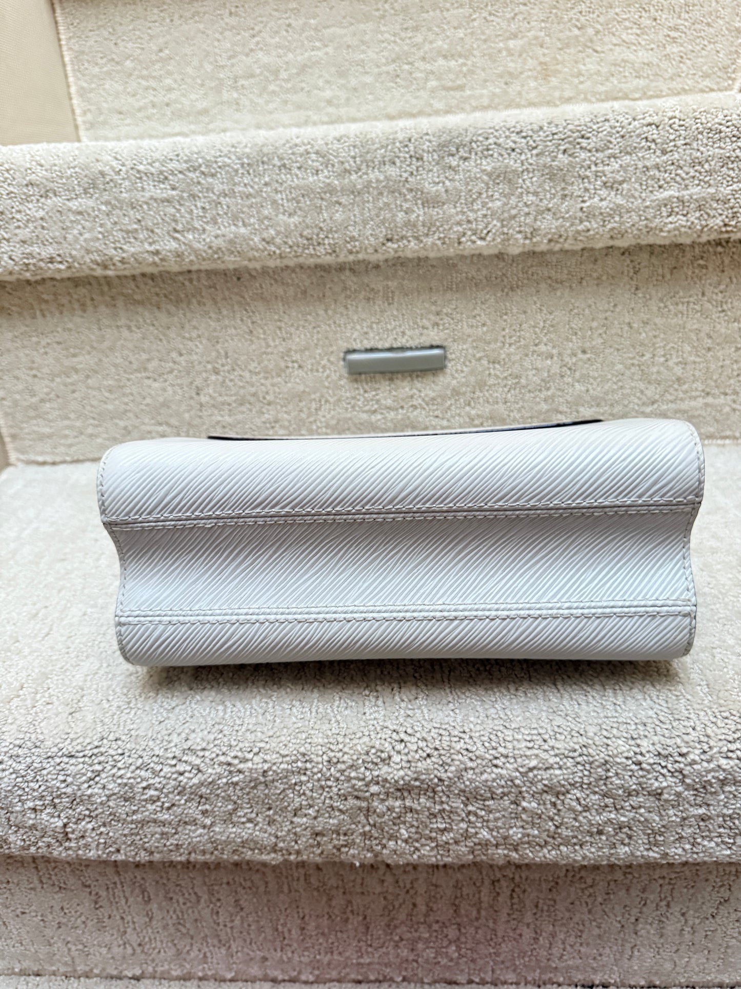 Louis Vuitton MM Twist in White Epi