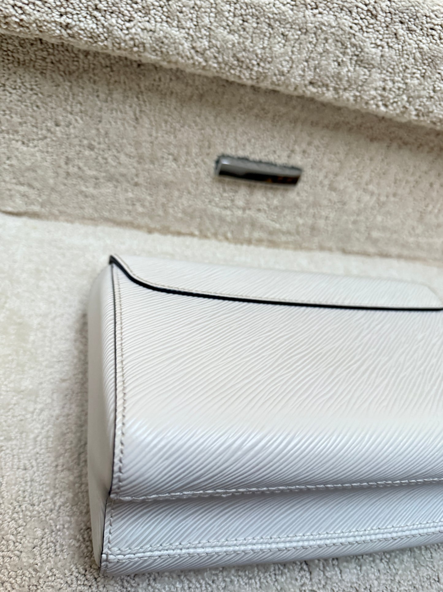 Louis Vuitton MM Twist in White Epi