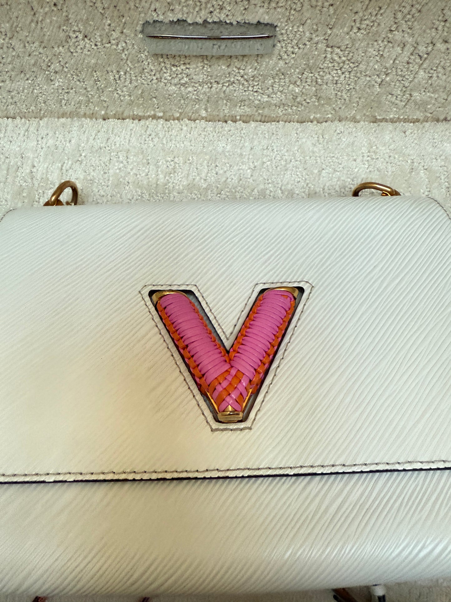 Louis Vuitton MM Twist in White Epi