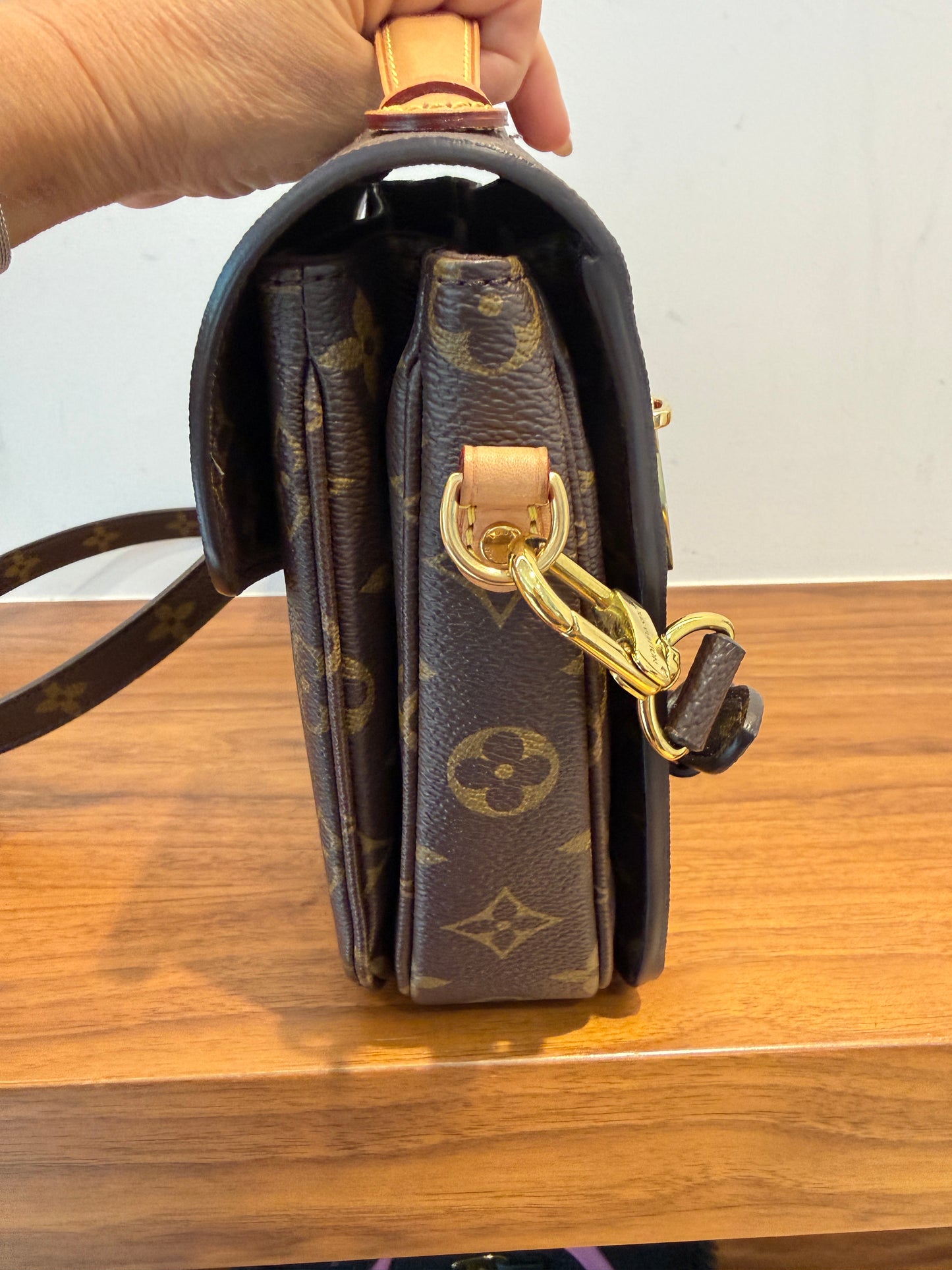 Louis Vuitton Metis Pochette Monogram Pre-Owned