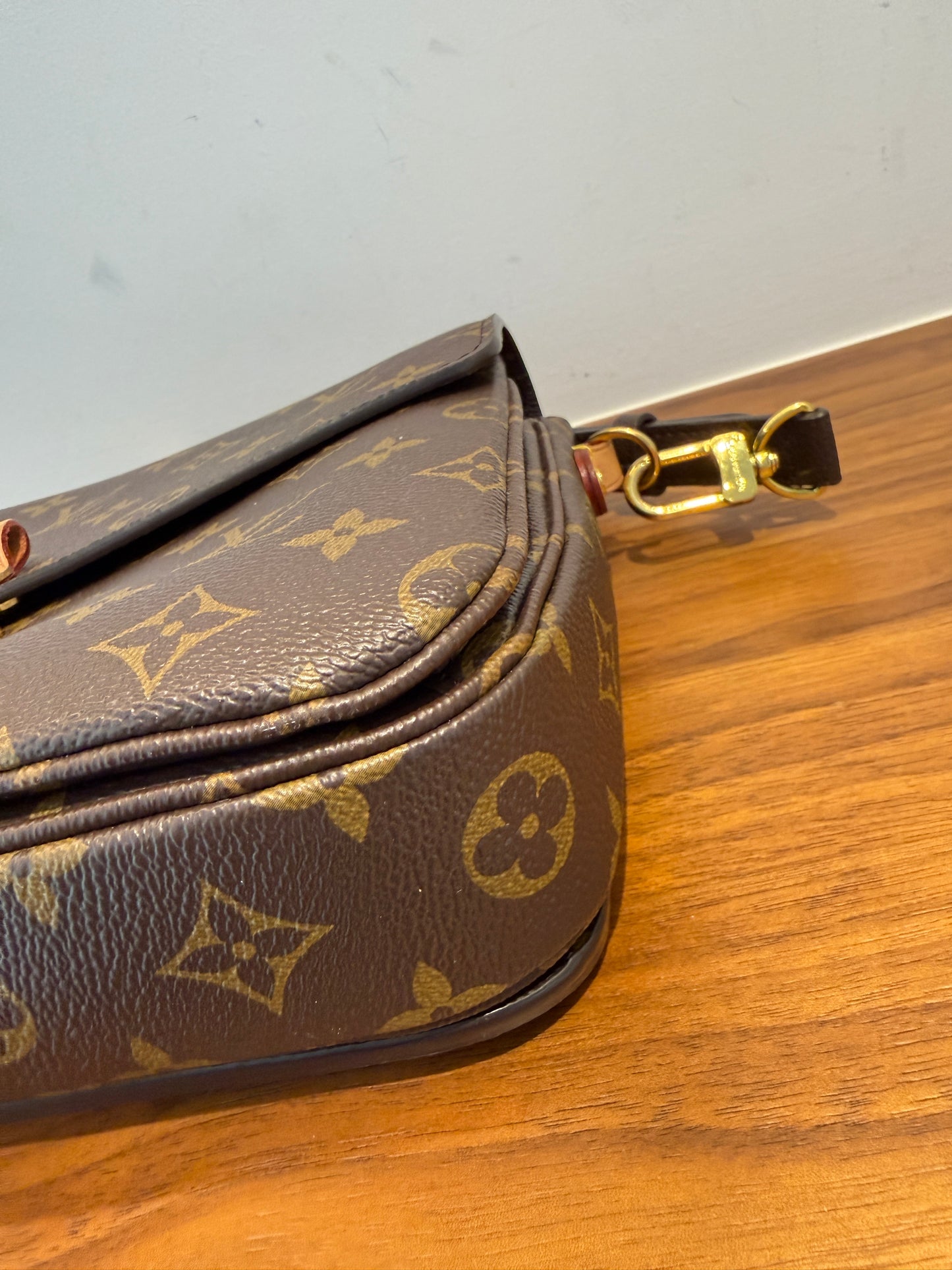 Louis Vuitton Metis Pochette Monogram Pre-Owned