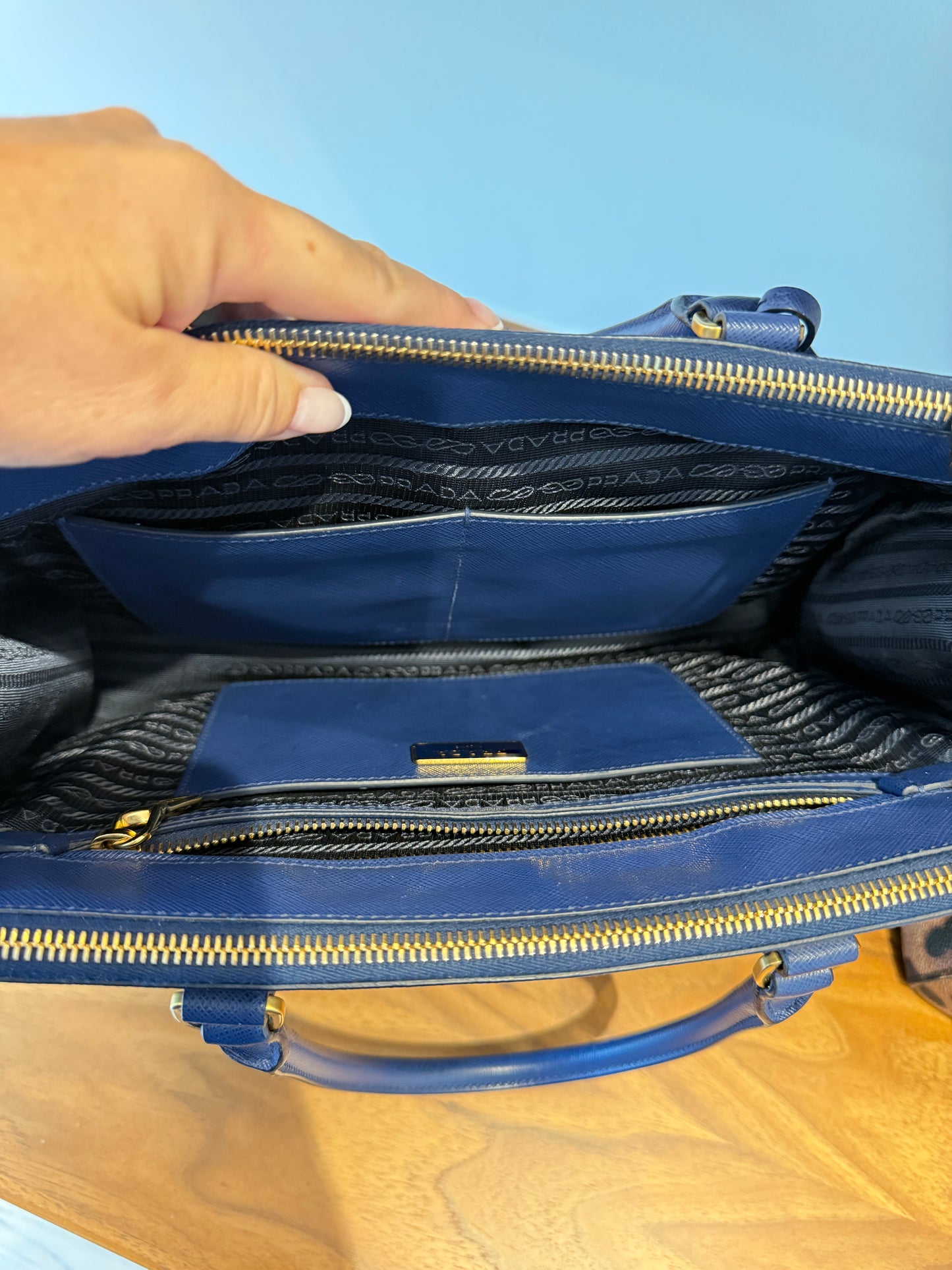 Prada Galleria Large in Saffiano Leather in Navy Blue Pre-Owned