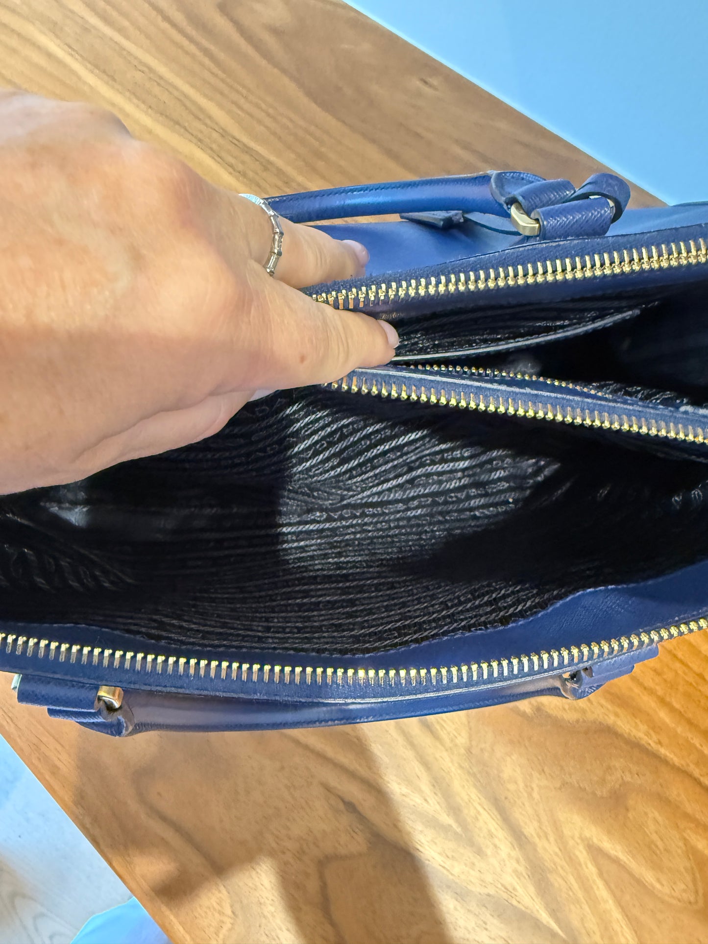 Prada Galleria Large in Saffiano Leather in Navy Blue Pre-Owned