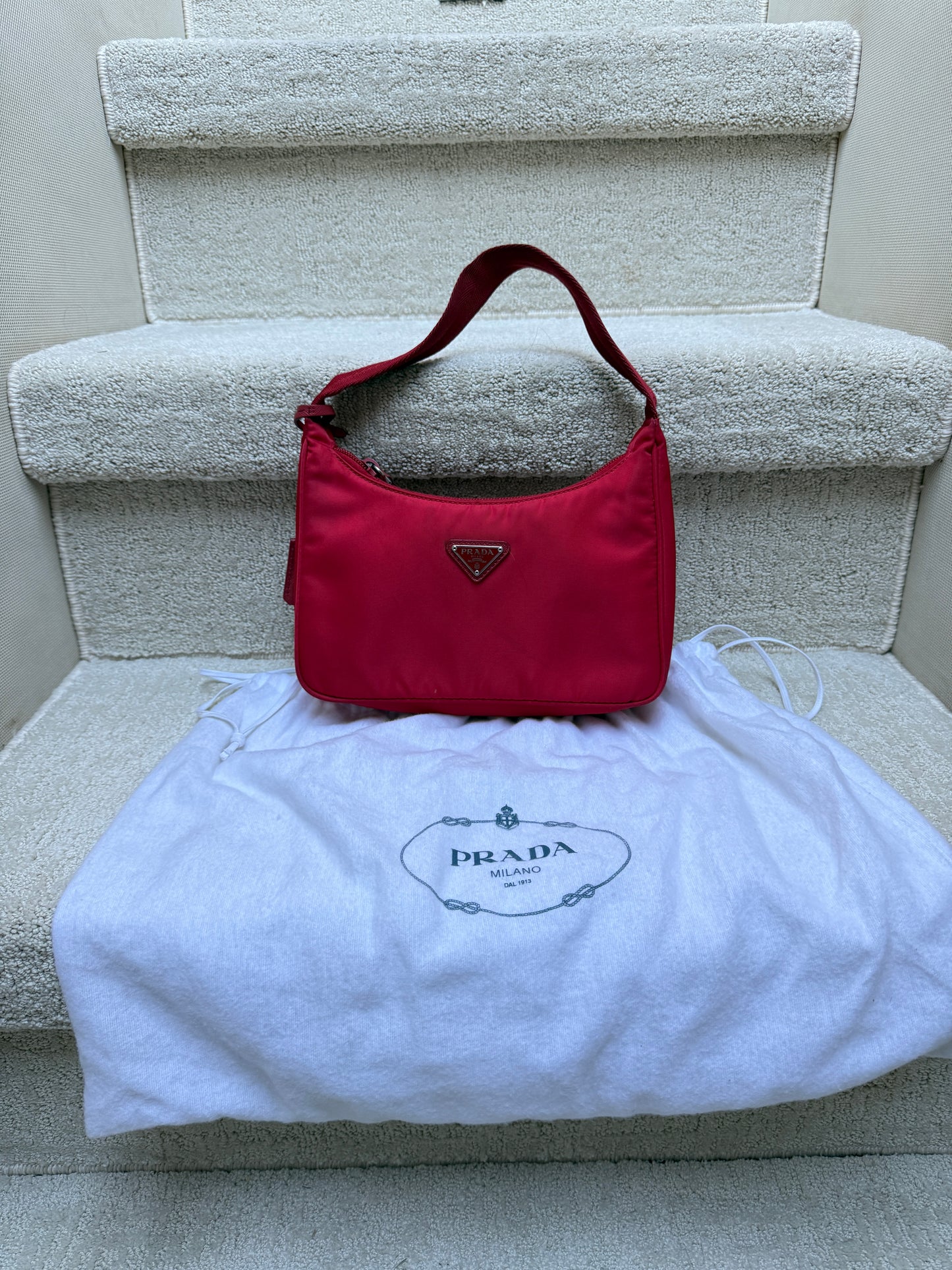 Prada Tessuto Nylon Re edition Shoulder bag in Red Nylon