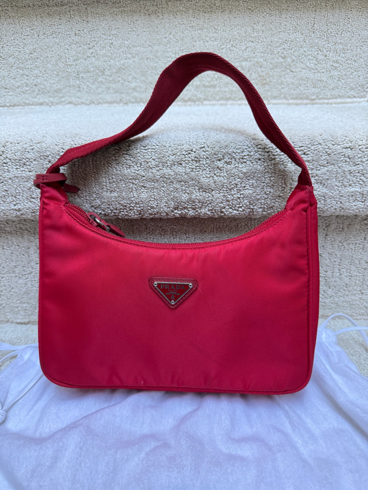 Prada Tessuto Nylon Re edition Shoulder bag in Red Nylon