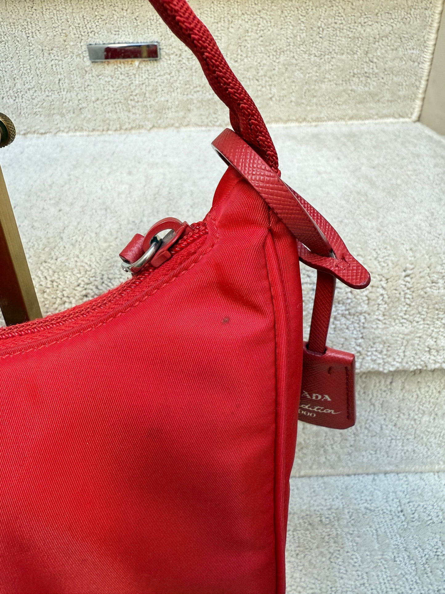 Prada Tessuto Nylon Re edition Shoulder bag in Red Nylon