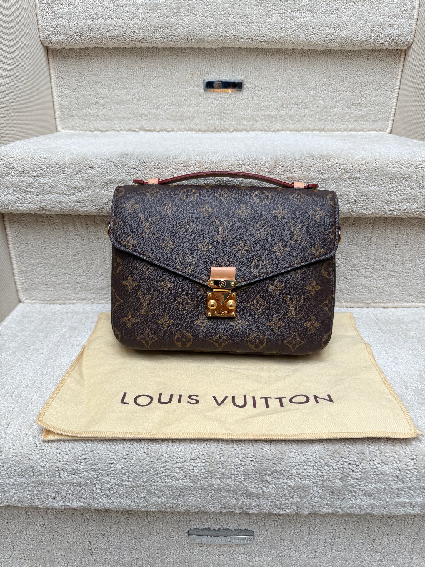 Louis Vuitton Monogram Pochette Metis