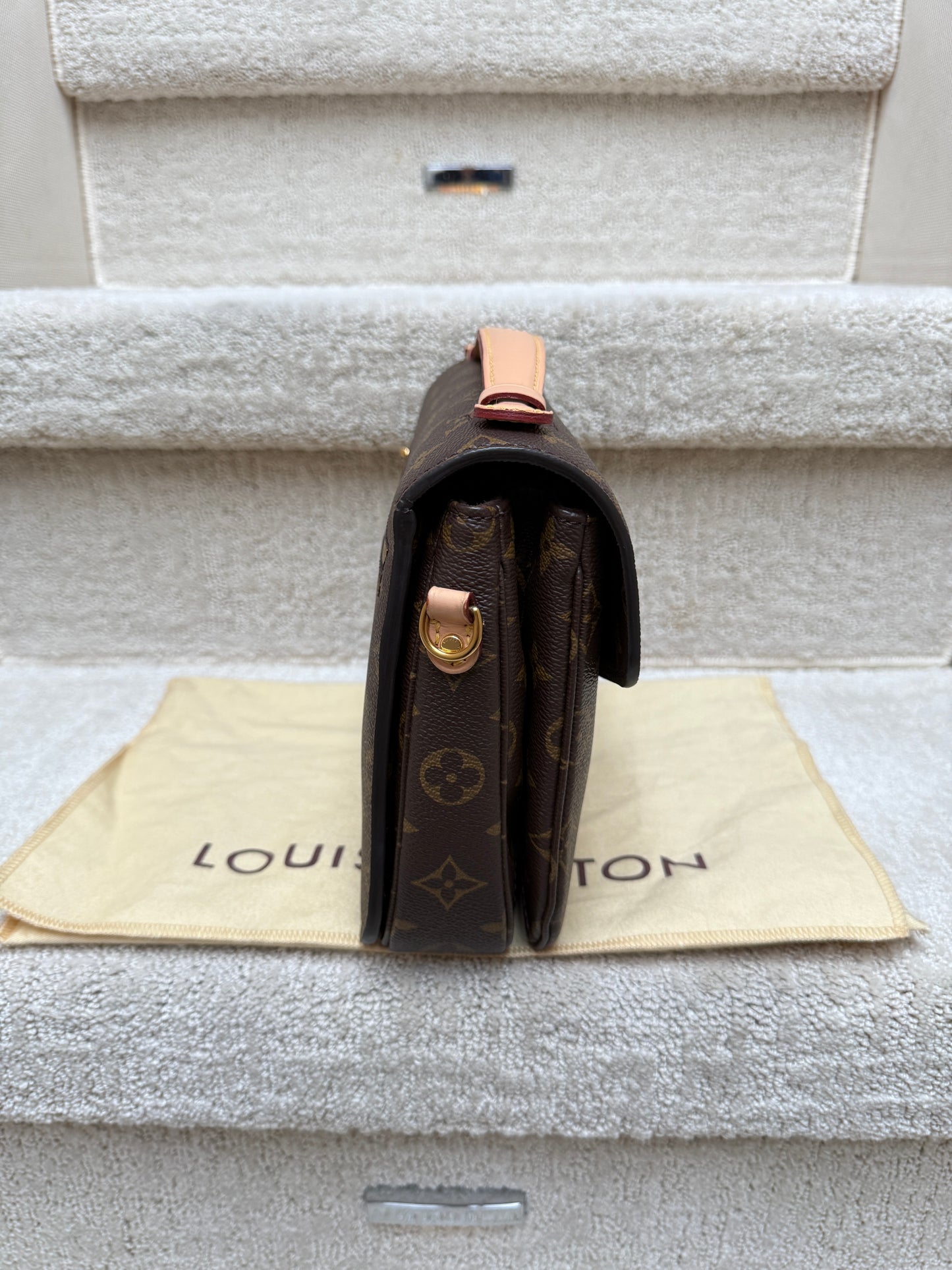 Louis Vuitton Monogram Pochette Metis