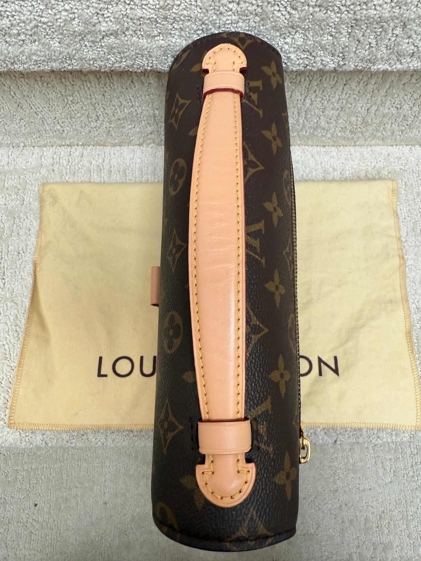 Louis Vuitton Monogram Pochette Metis