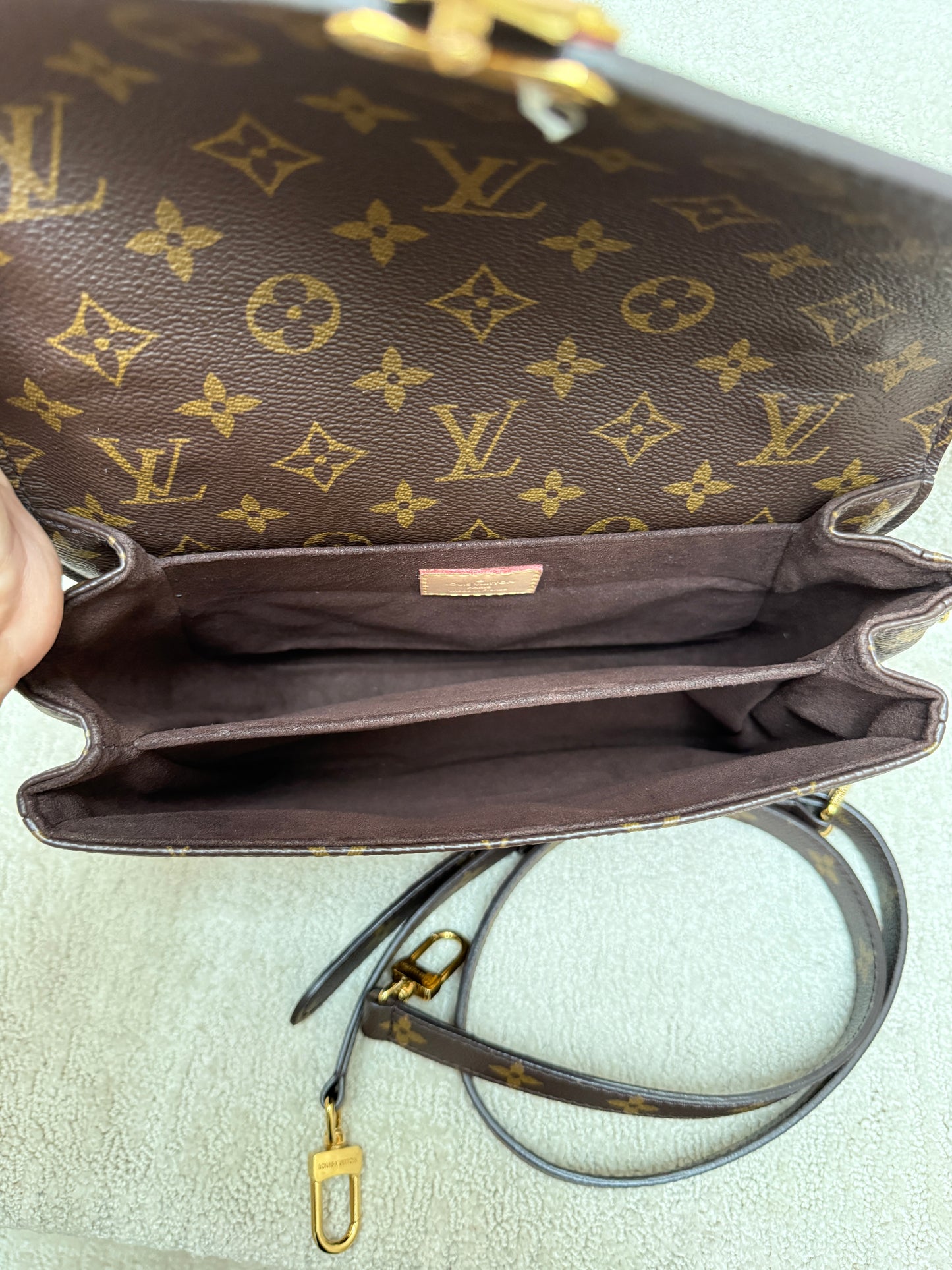 Louis Vuitton Monogram Pochette Metis