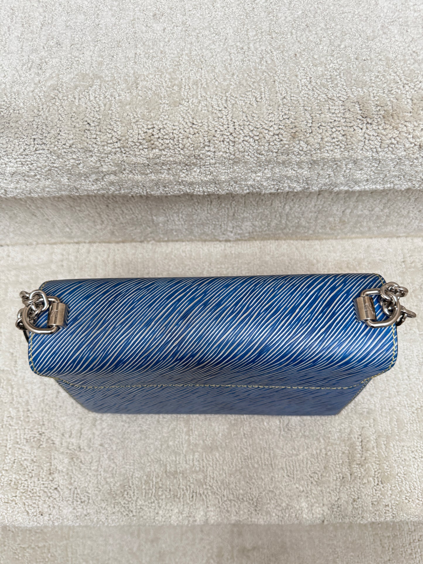 Louis Vuitton Epi Twist Shoulder Bag in light Denim