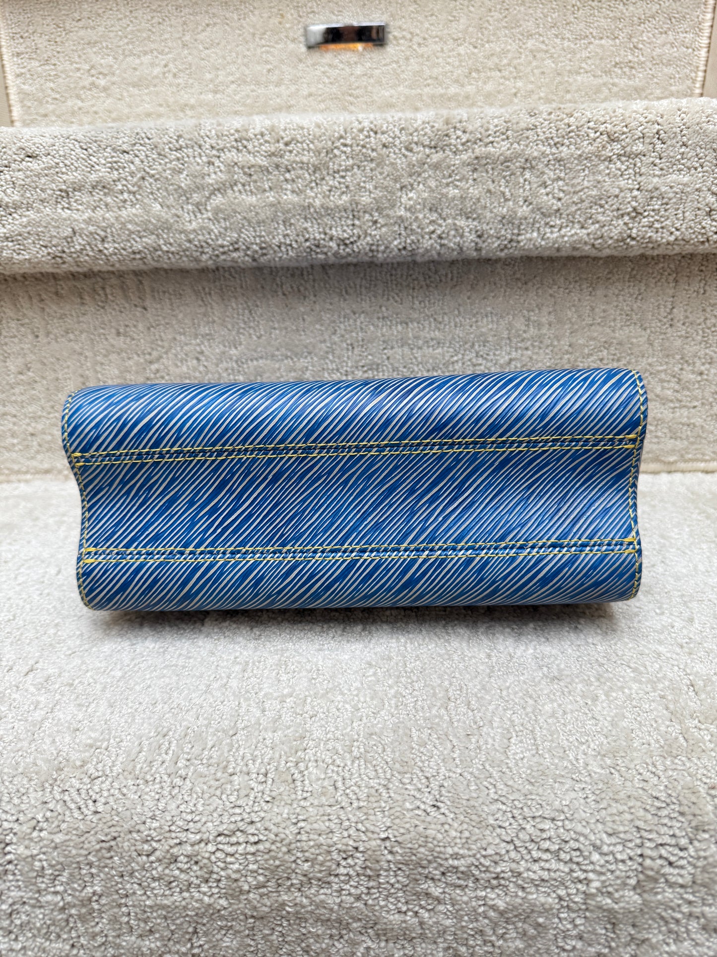 Louis Vuitton Epi Twist Shoulder Bag in light Denim