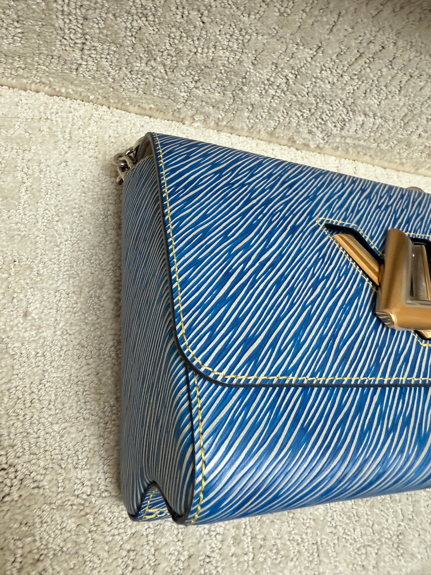 Louis Vuitton Epi Twist Shoulder Bag in light Denim