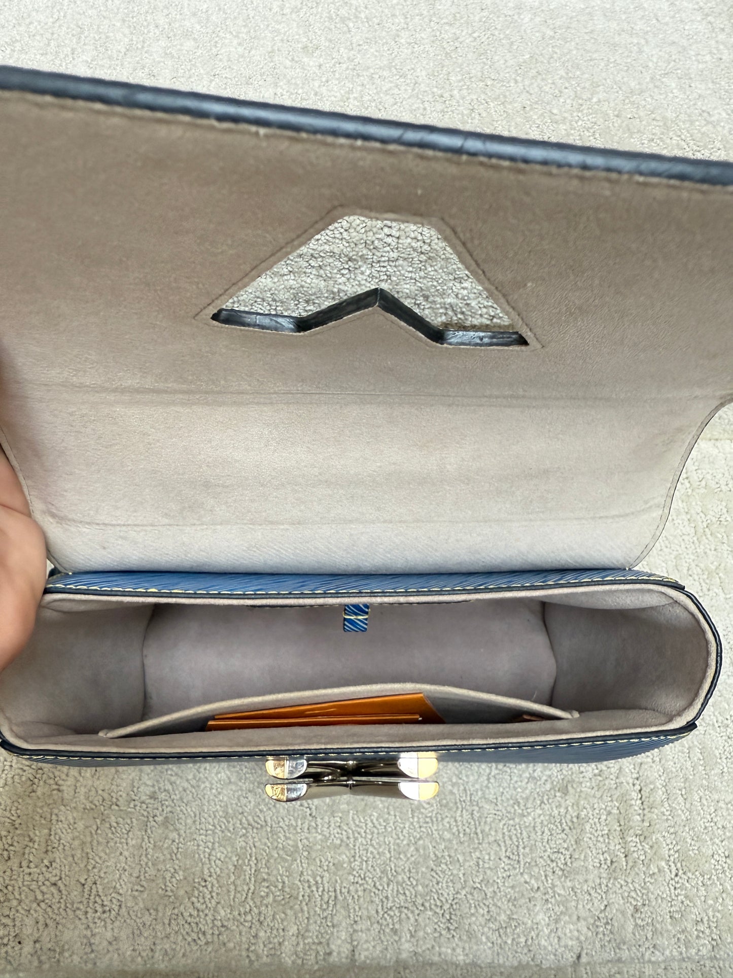 Louis Vuitton Epi Twist Shoulder Bag in light Denim
