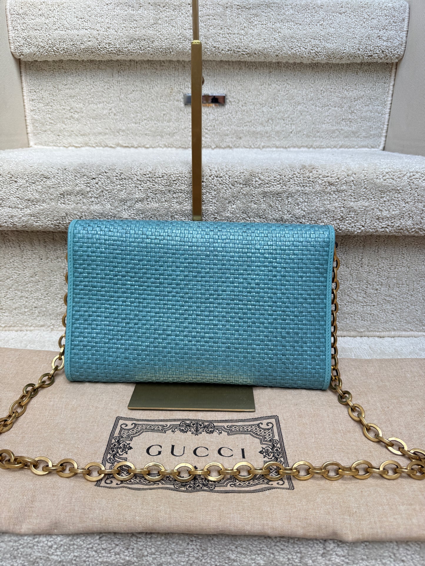 Gucci Horsebit 1955 Curved Flap Shoulder Bag in Blue Raffia