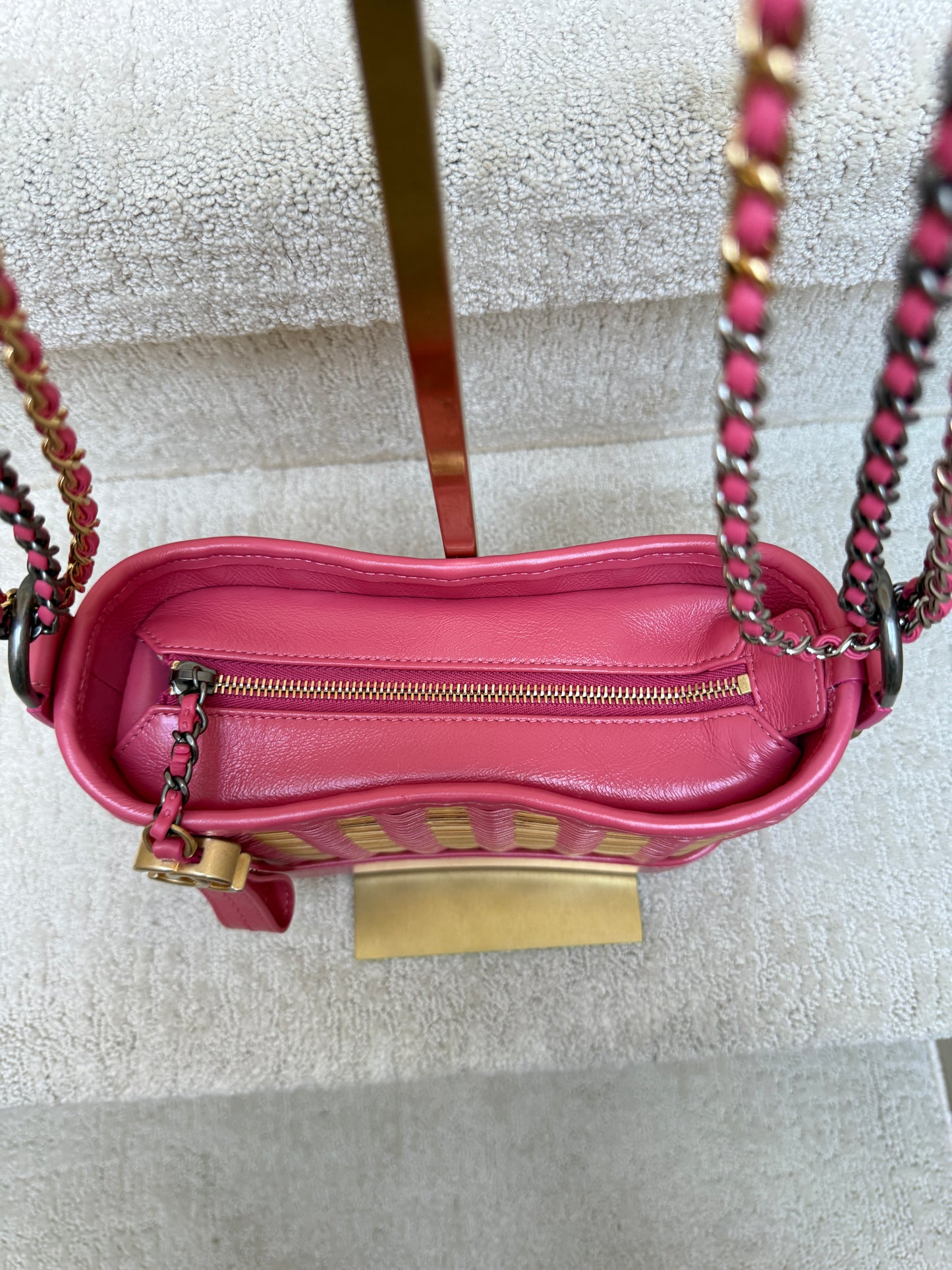 Chanel Gabrielle Hobo Small in Beige Rattan & Pink leather