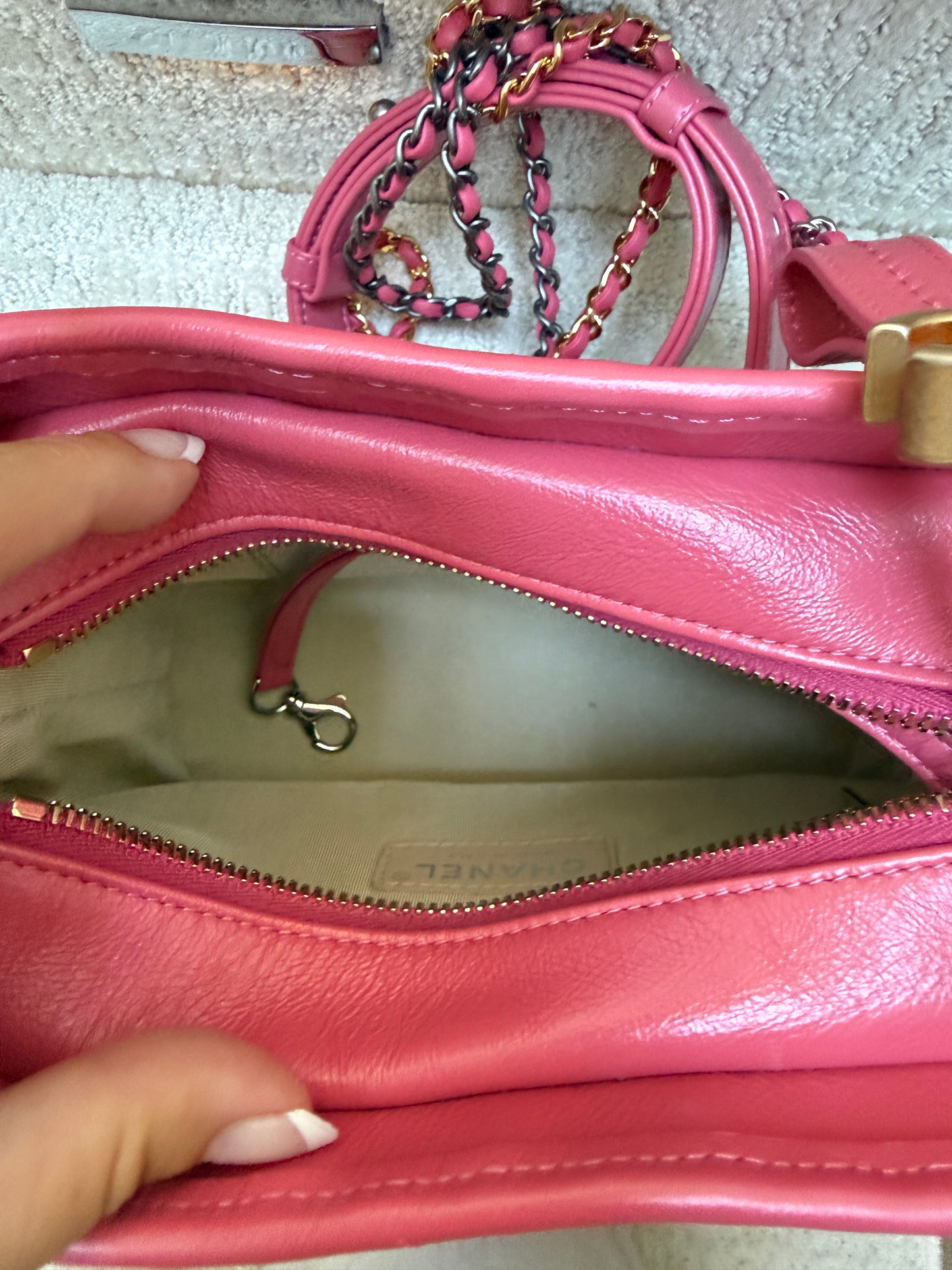 Chanel Gabrielle Hobo Small in Beige Rattan & Pink leather