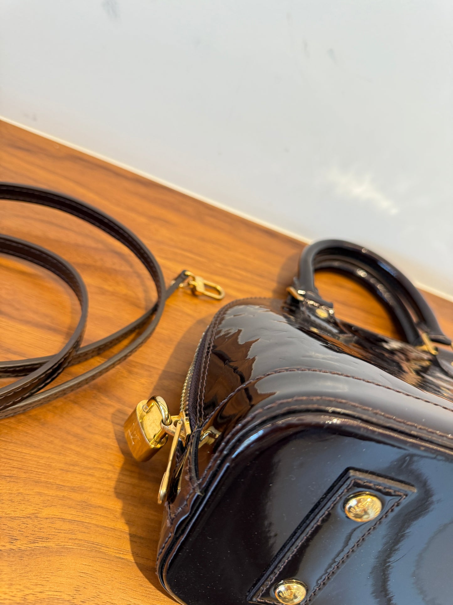 Louis Vuitton Vernis Alma BB In Amarante