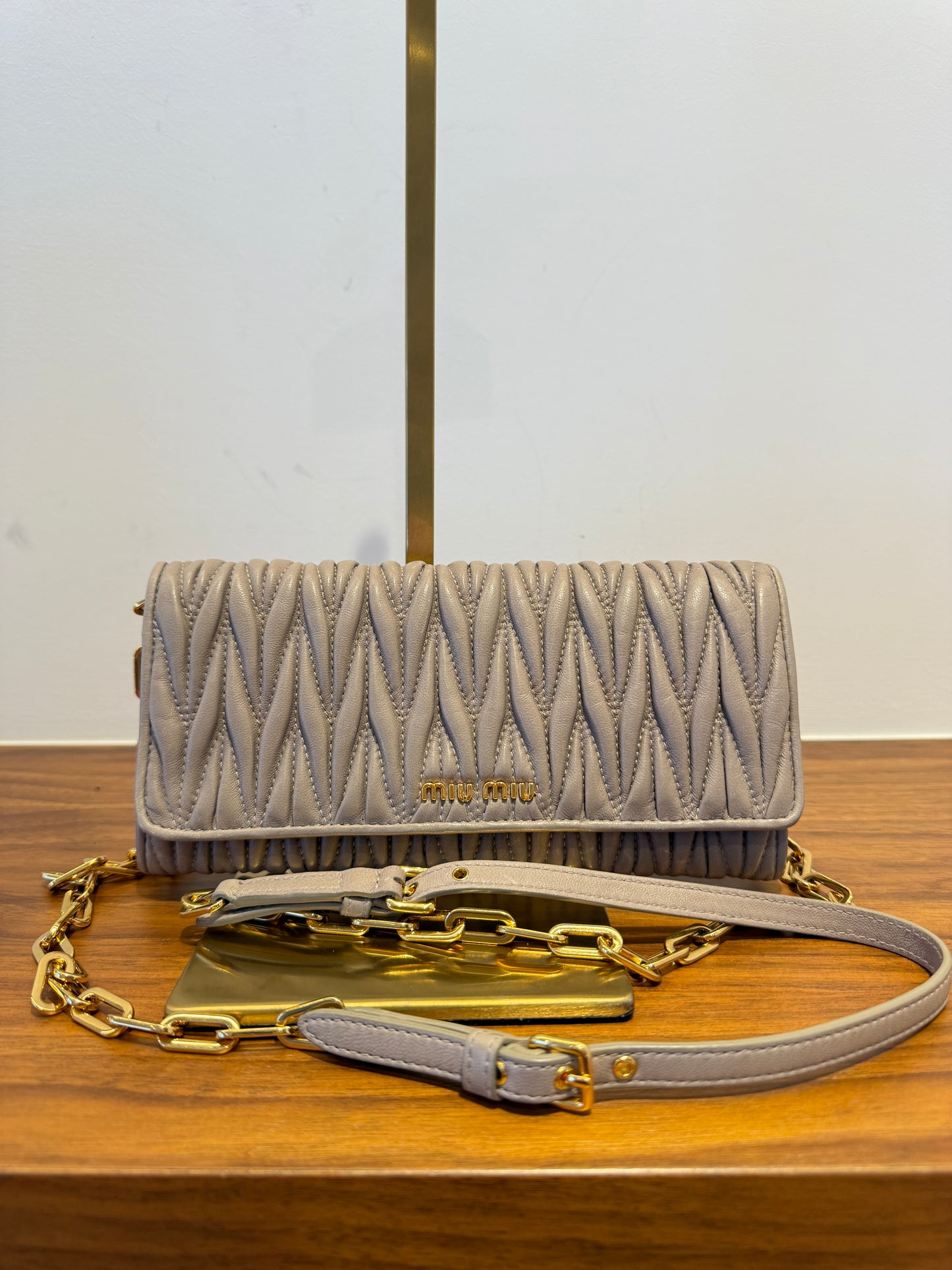 Miu Miu Nappa Matelasse Wallet on Chain in Griege