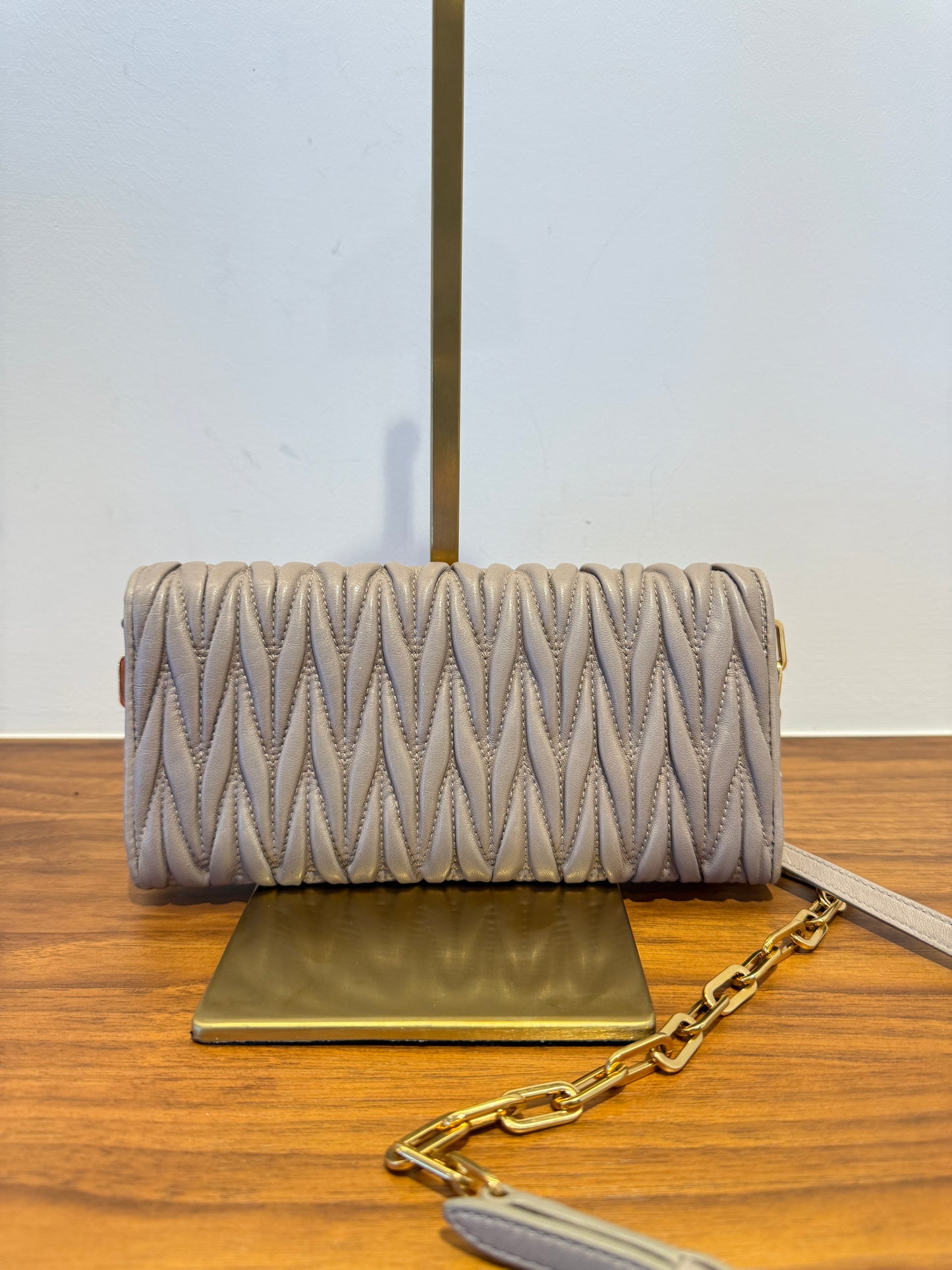 Miu Miu Nappa Matelasse Wallet on Chain in Griege