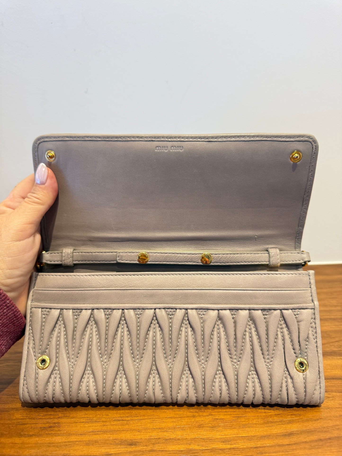 Miu Miu Nappa Matelasse Wallet on Chain in Griege