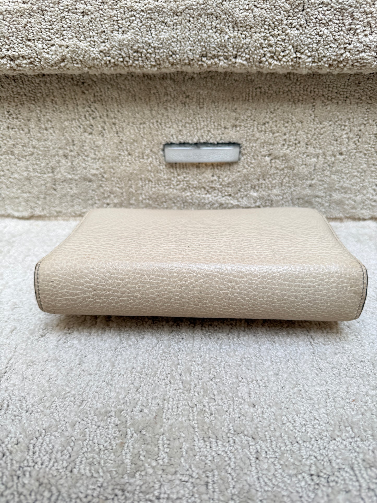 Gucci Calfskin Dionysus Wallet on Chain in Mystic White