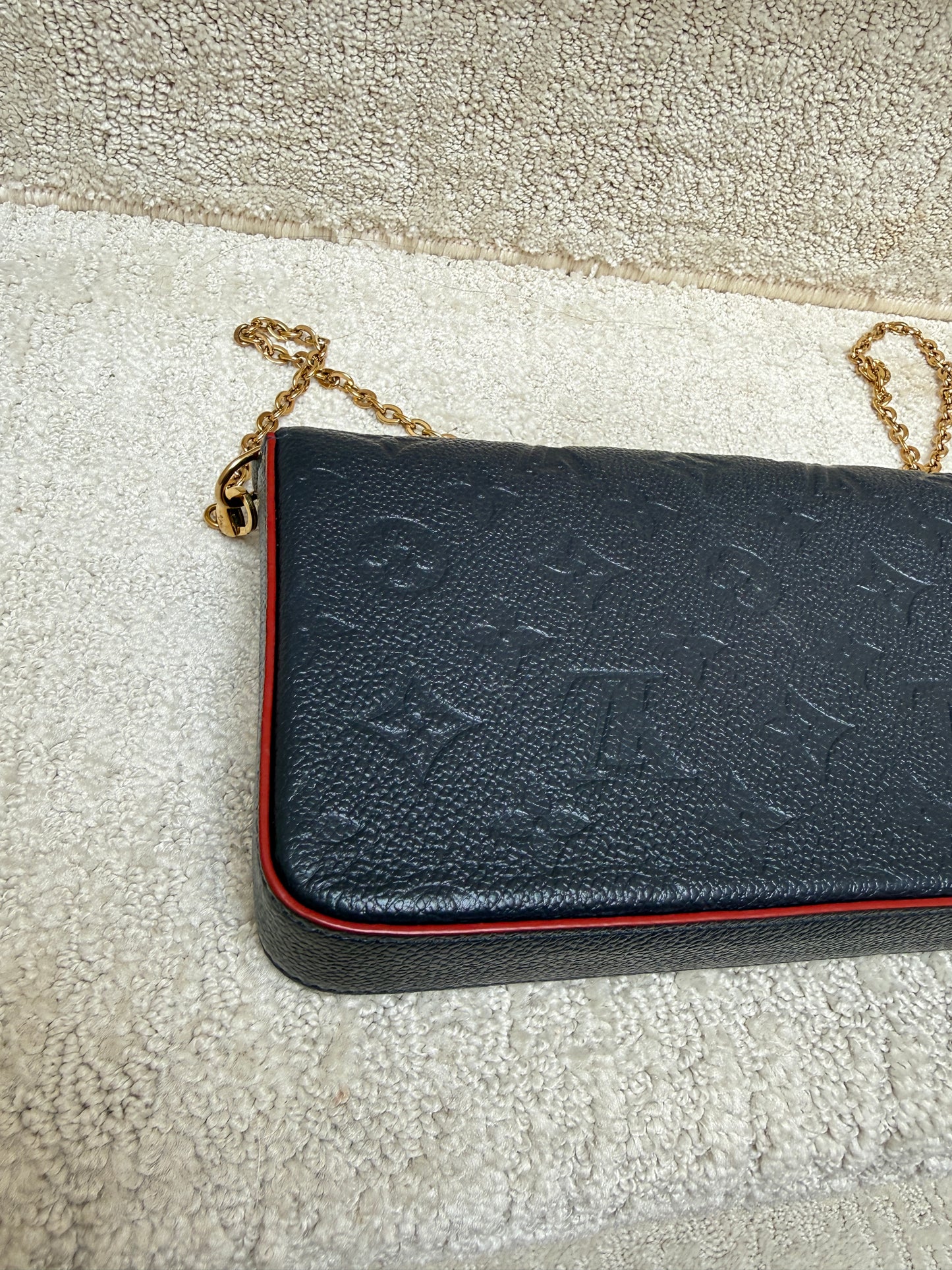 Louis VuittonEmpreinte Pochette Felicie Chain Wallet Marine Rouge