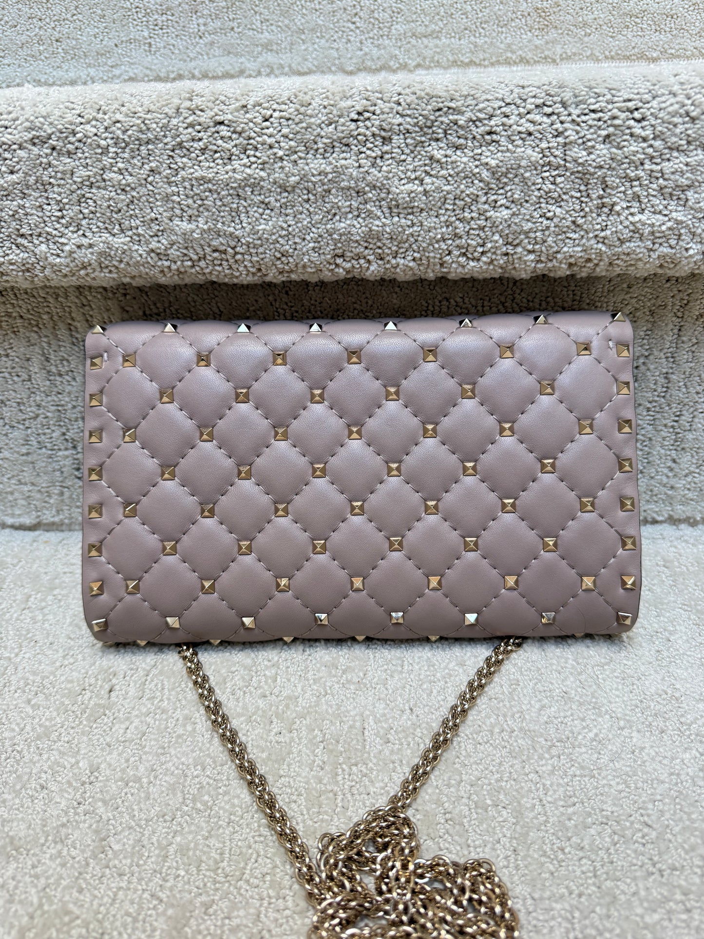 Valentino Garavani Lambskin Rockstud Spike Wallet on Chain Beige Pre-Owned