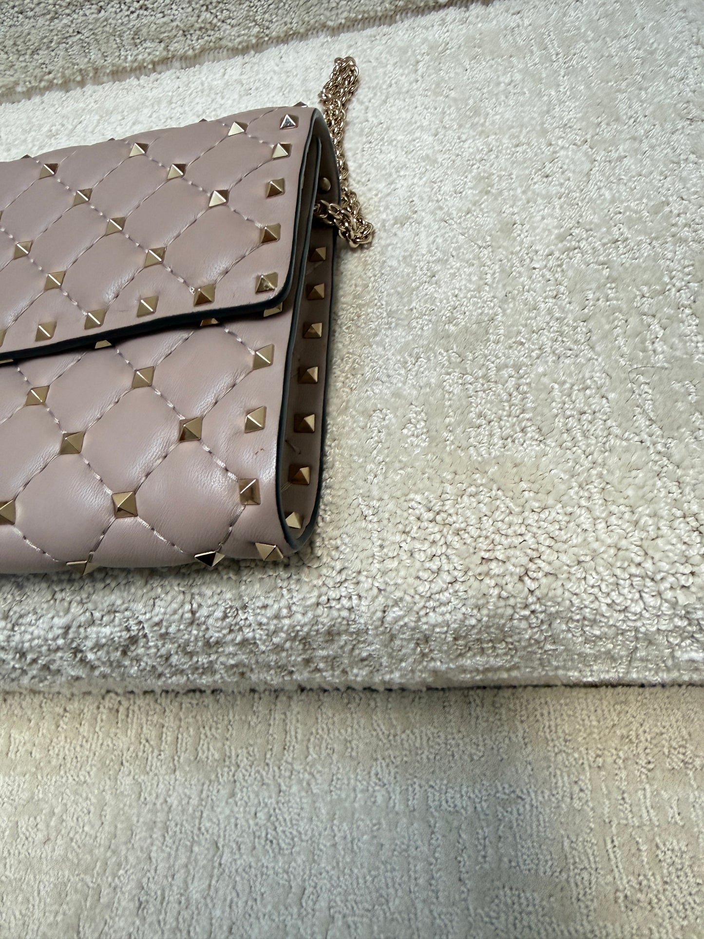 Valentino Garavani Lambskin Rockstud Spike Wallet on Chain Beige Pre-Owned