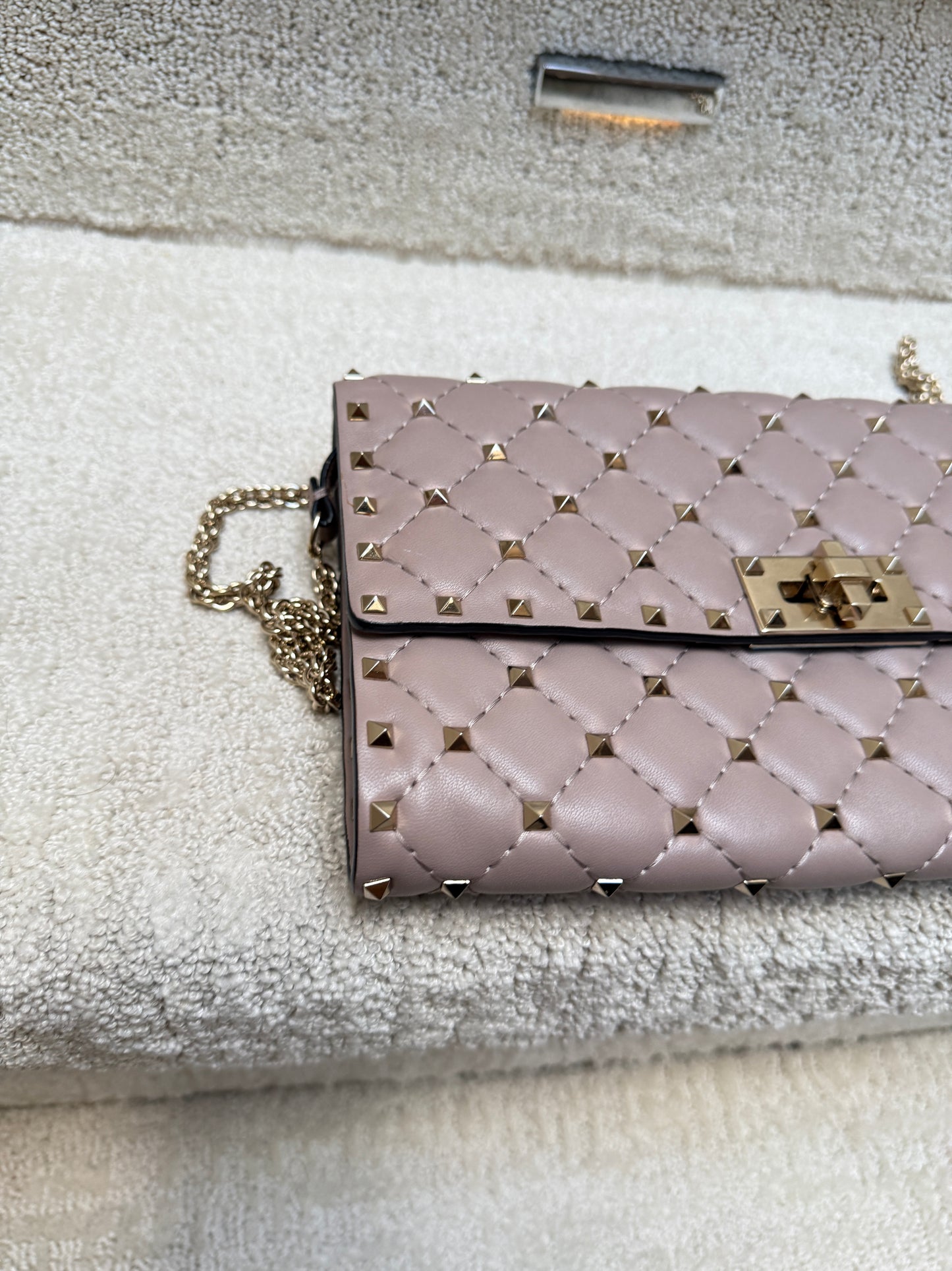 Valentino Garavani Lambskin Rockstud Spike Wallet on Chain Beige Pre-Owned