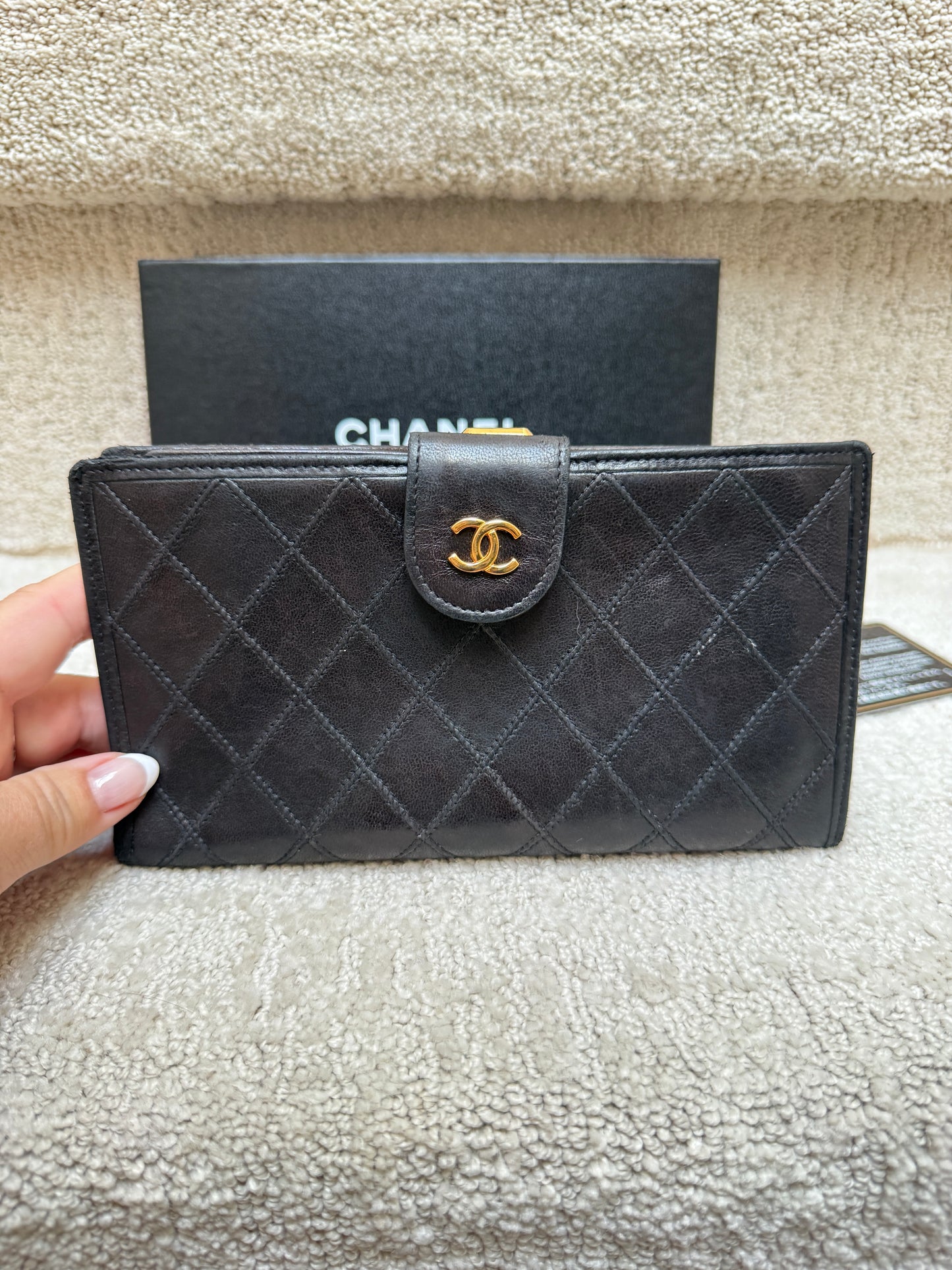 Chanel Kiss Lock Vintage Wallet in Black and Gold