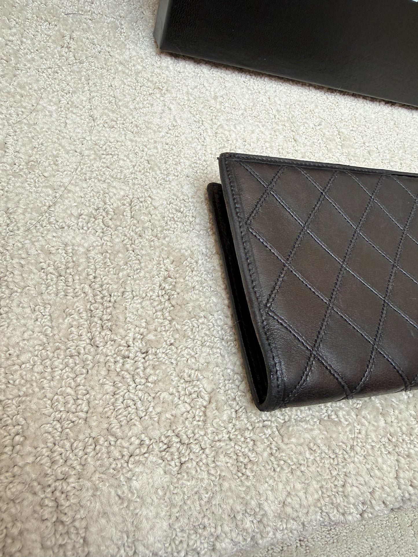 Chanel Kiss Lock Vintage Wallet in Black and Gold