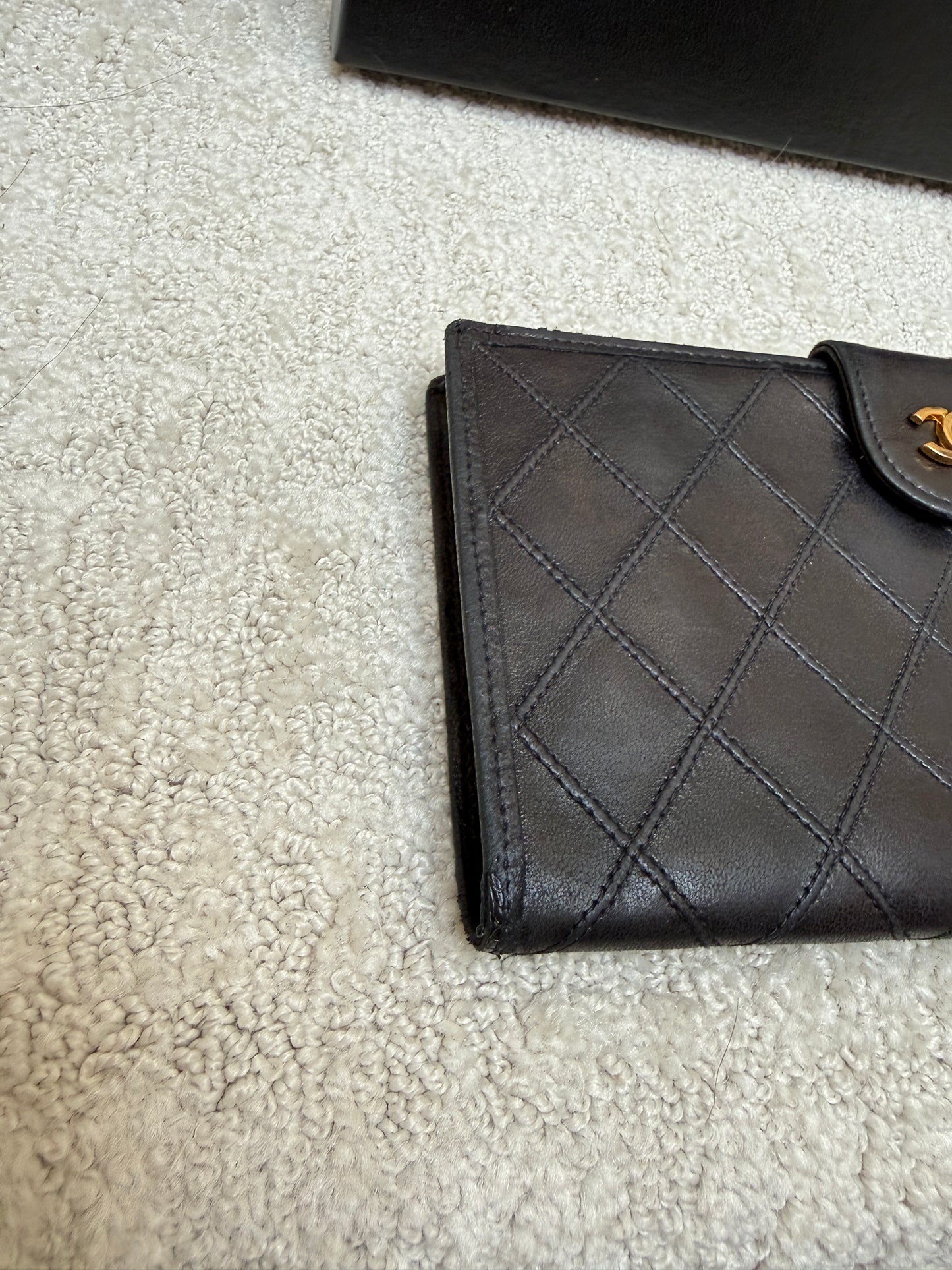 Chanel Kiss Lock Vintage Wallet in Black and Gold