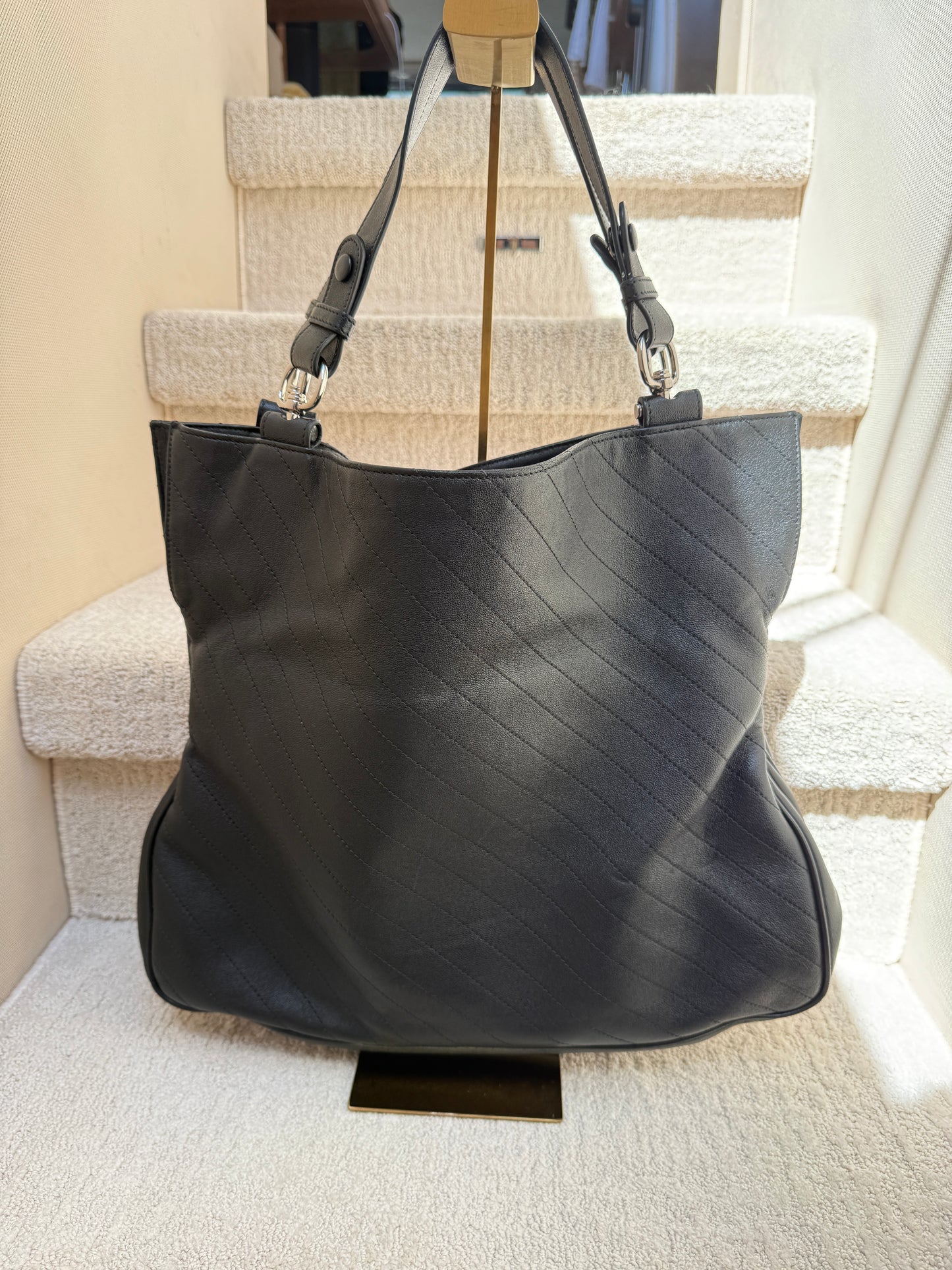 Gucci Sakai Be Green Calfskin Diagonal Stitched Medium Blondie Tote Black