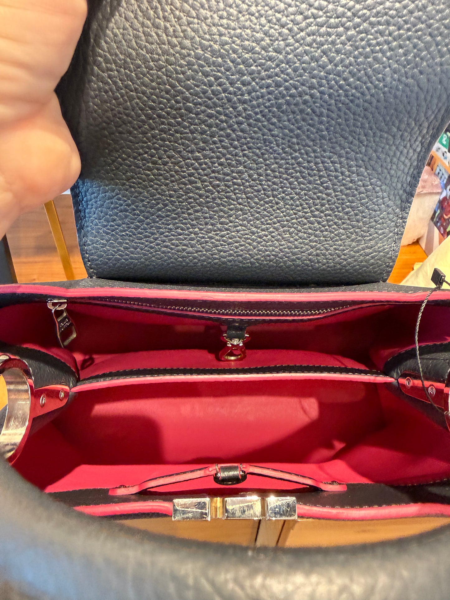 Louis Vuitton Taurillon Capucines PM in Dark Navy & Pink