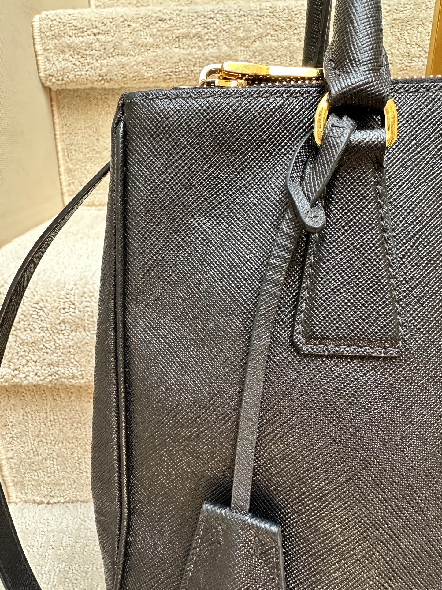 Saffiano Small Galleria Double Zip Tote Black