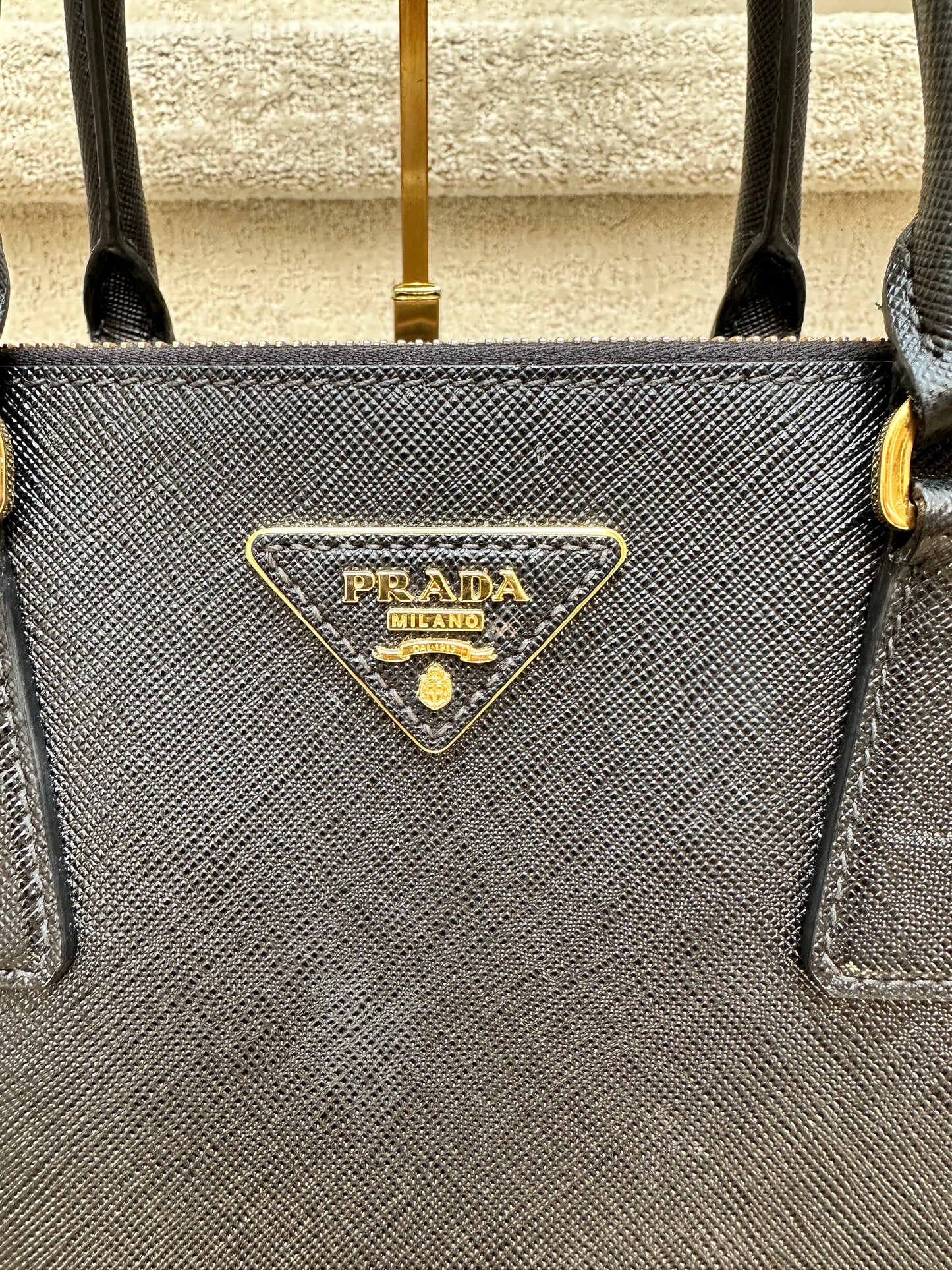 Saffiano Small Galleria Double Zip Tote Black