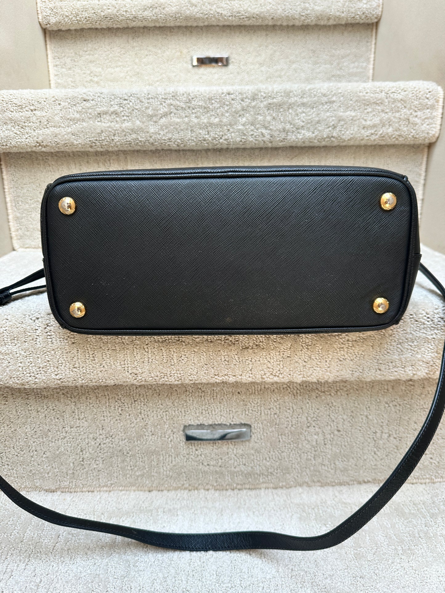 Saffiano Small Galleria Double Zip Tote Black