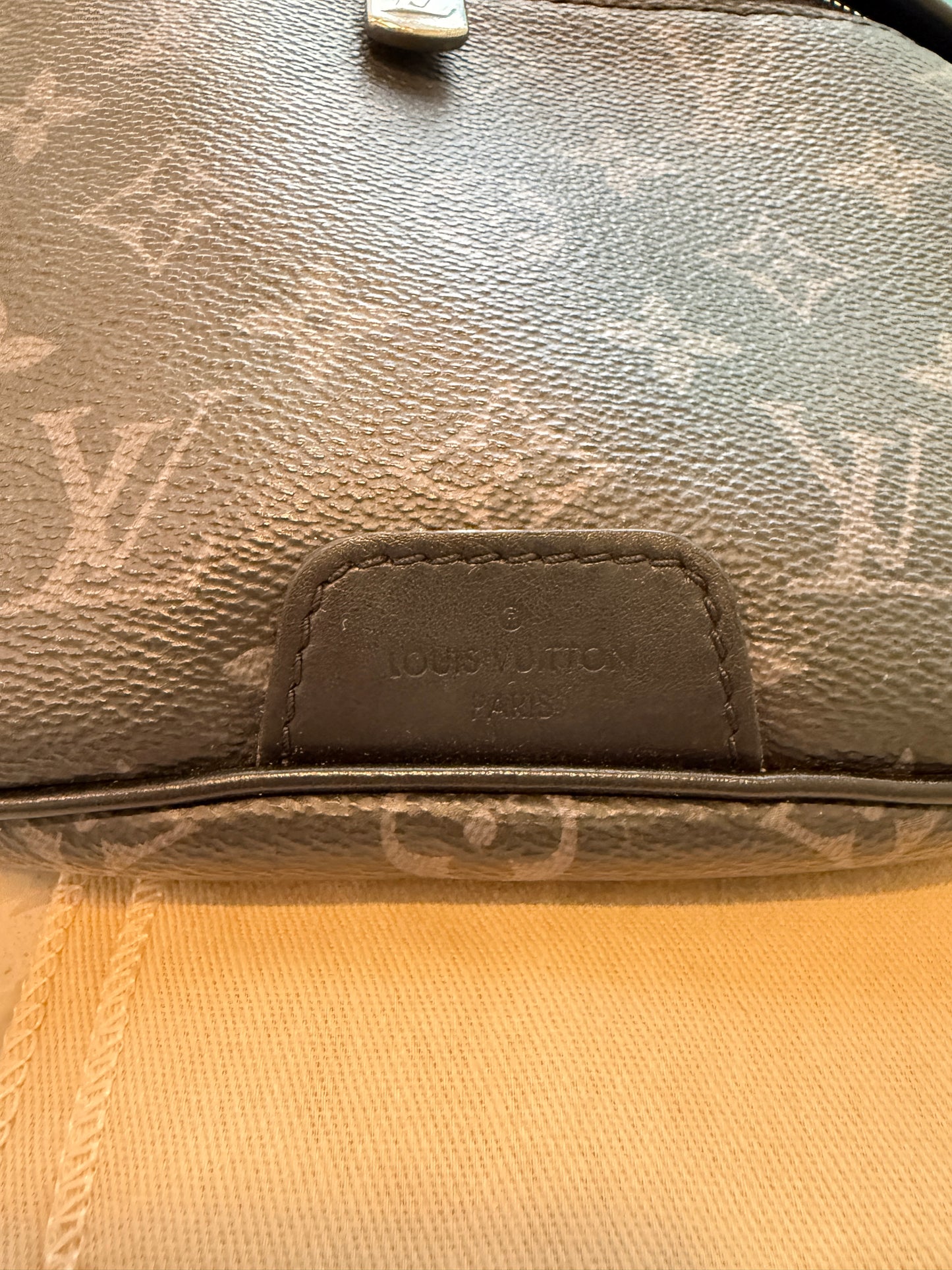 Louis Vuitton Monogram Eclipse Discovery Bumbag