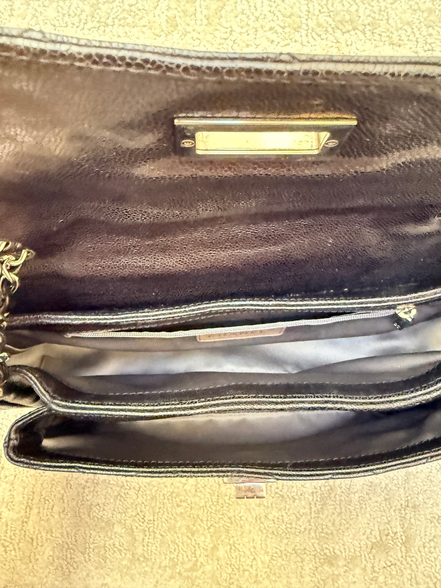 Chanel 2.5r reissue calfskin flap in Black calfskin interior view