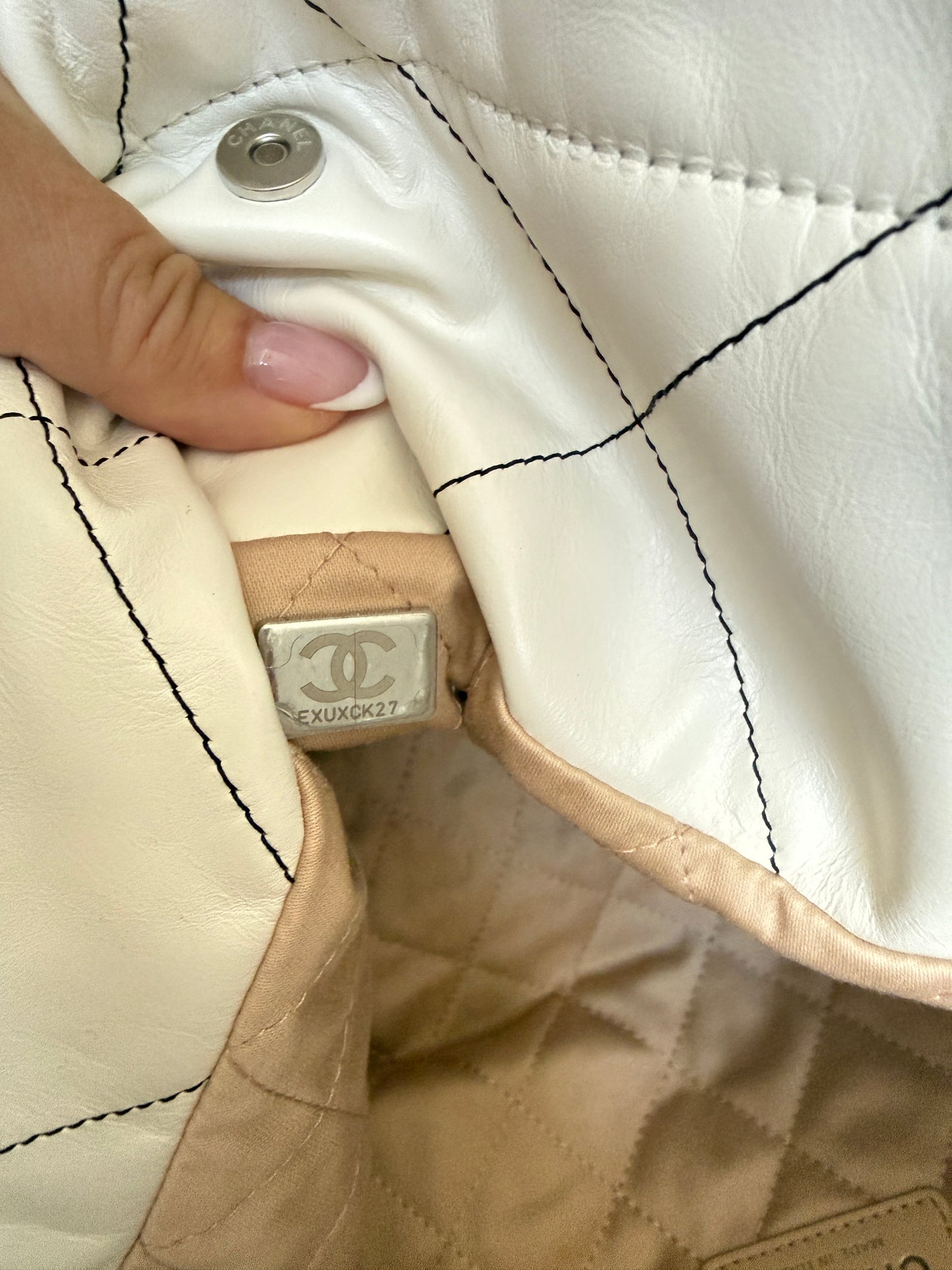 Chanel 22 Calfskin Quilted White with Silver Hardware Pre-Owned