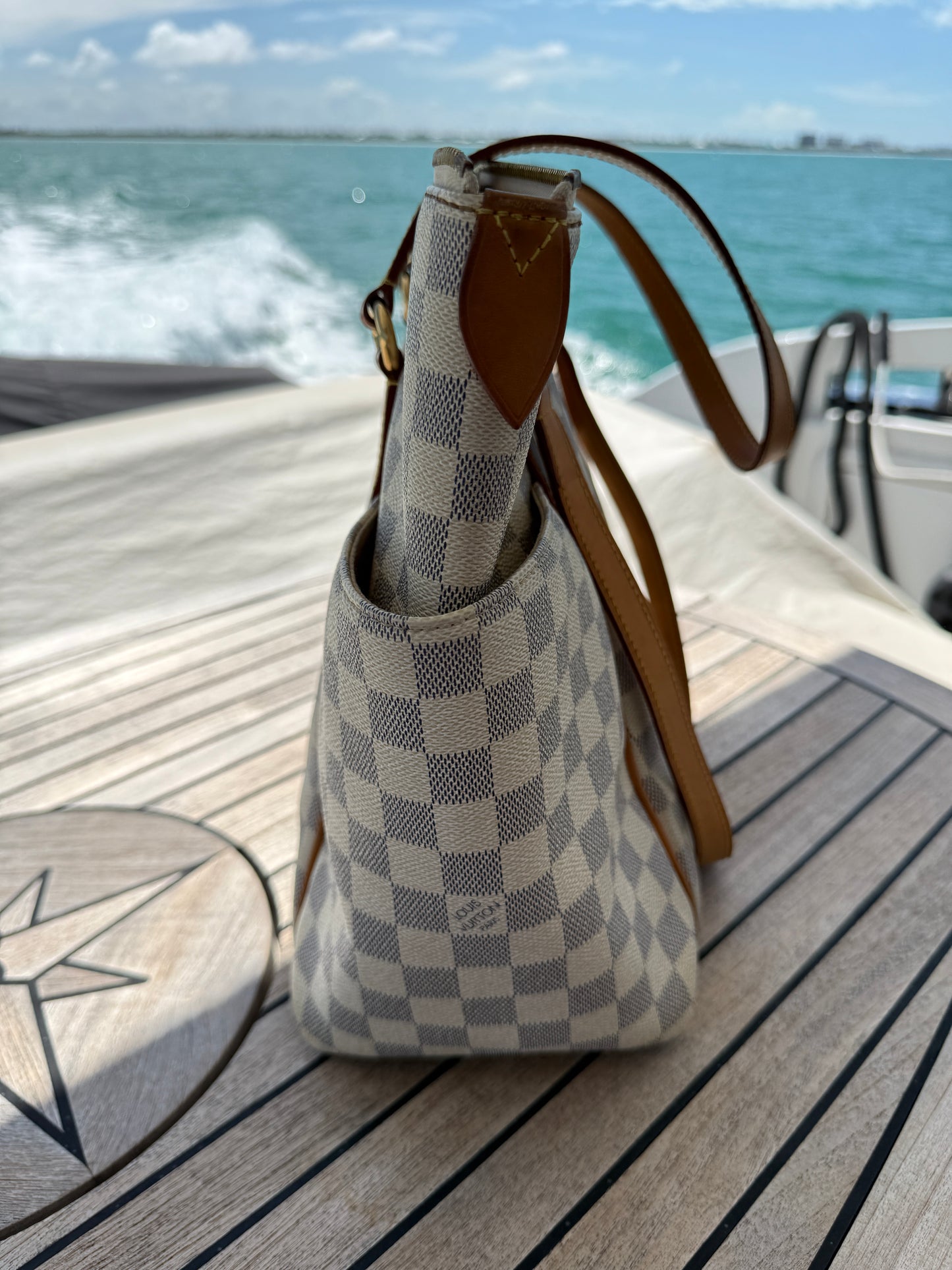 Louis Vuitton Totally MM Damier Azur Pre-Owned