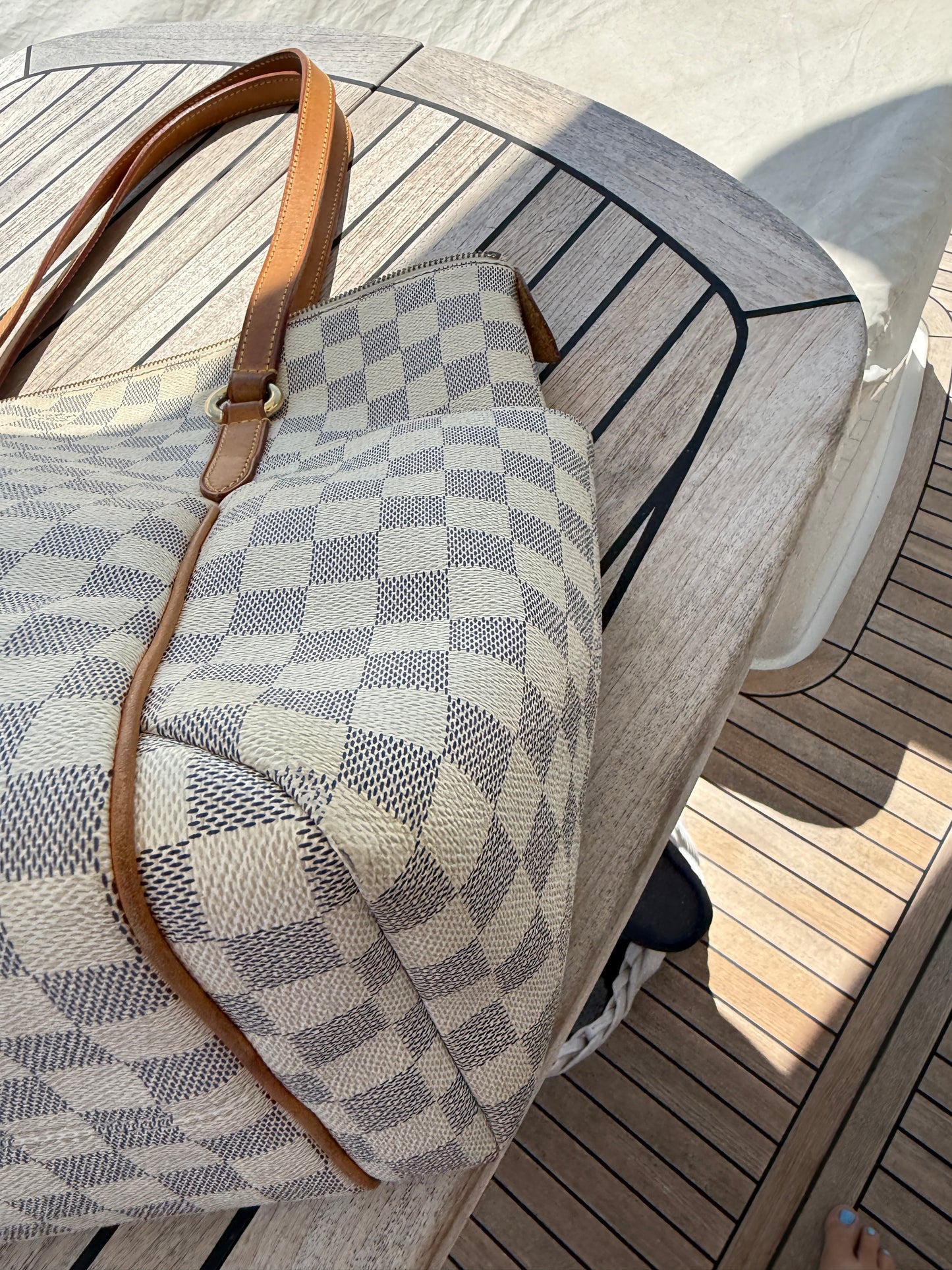 Louis Vuitton Totally MM Damier Azur Pre-Owned