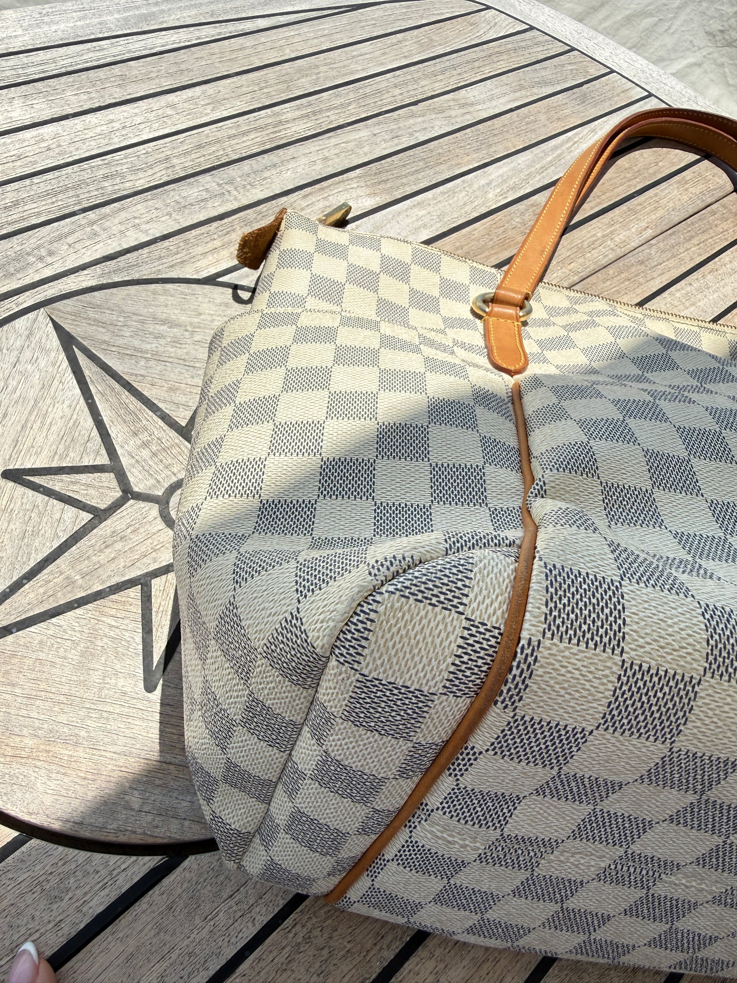 Louis Vuitton Totally MM Damier Azur Pre-Owned