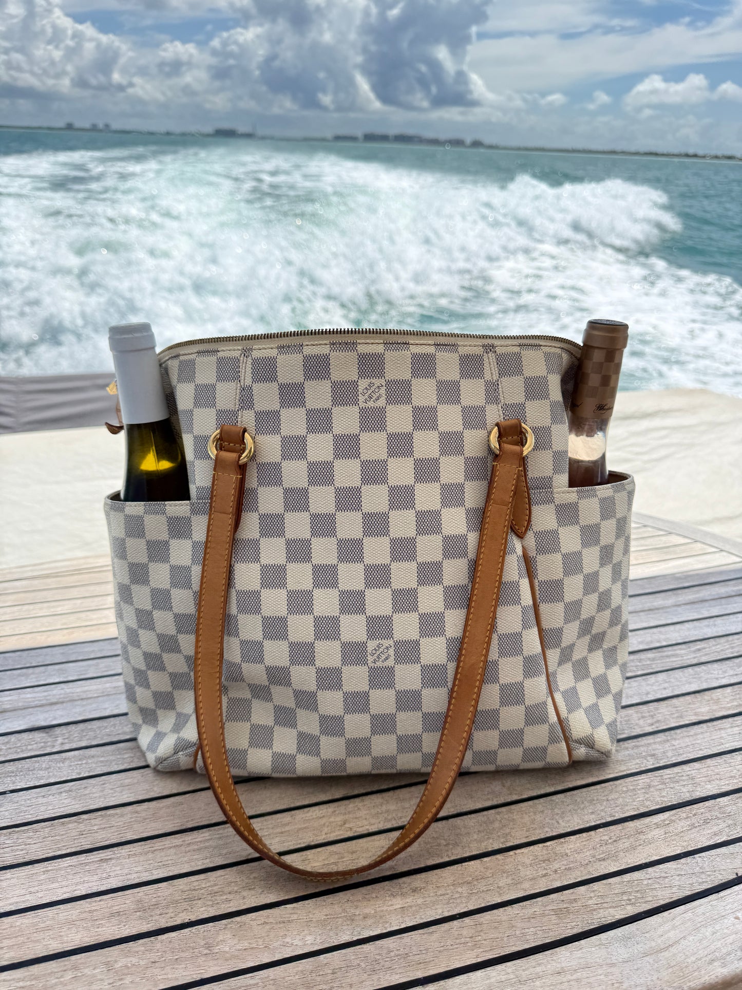 Louis Vuitton Totally MM Damier Azur Pre-Owned